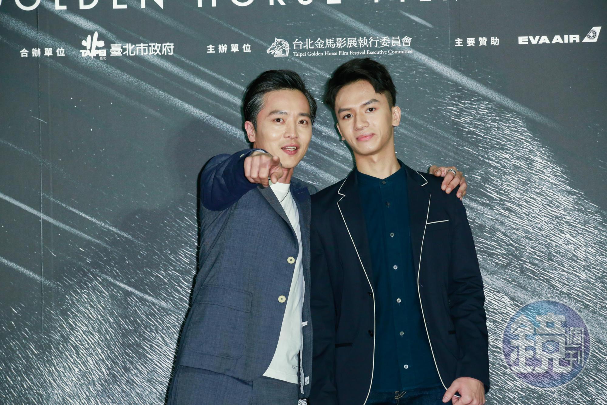 本身即是歌仔戲演員的林郁璋(右)3歲就開始接觸歌仔戲,戲齡長達10幾年;劉承恩(左)則在對岸演出京劇。