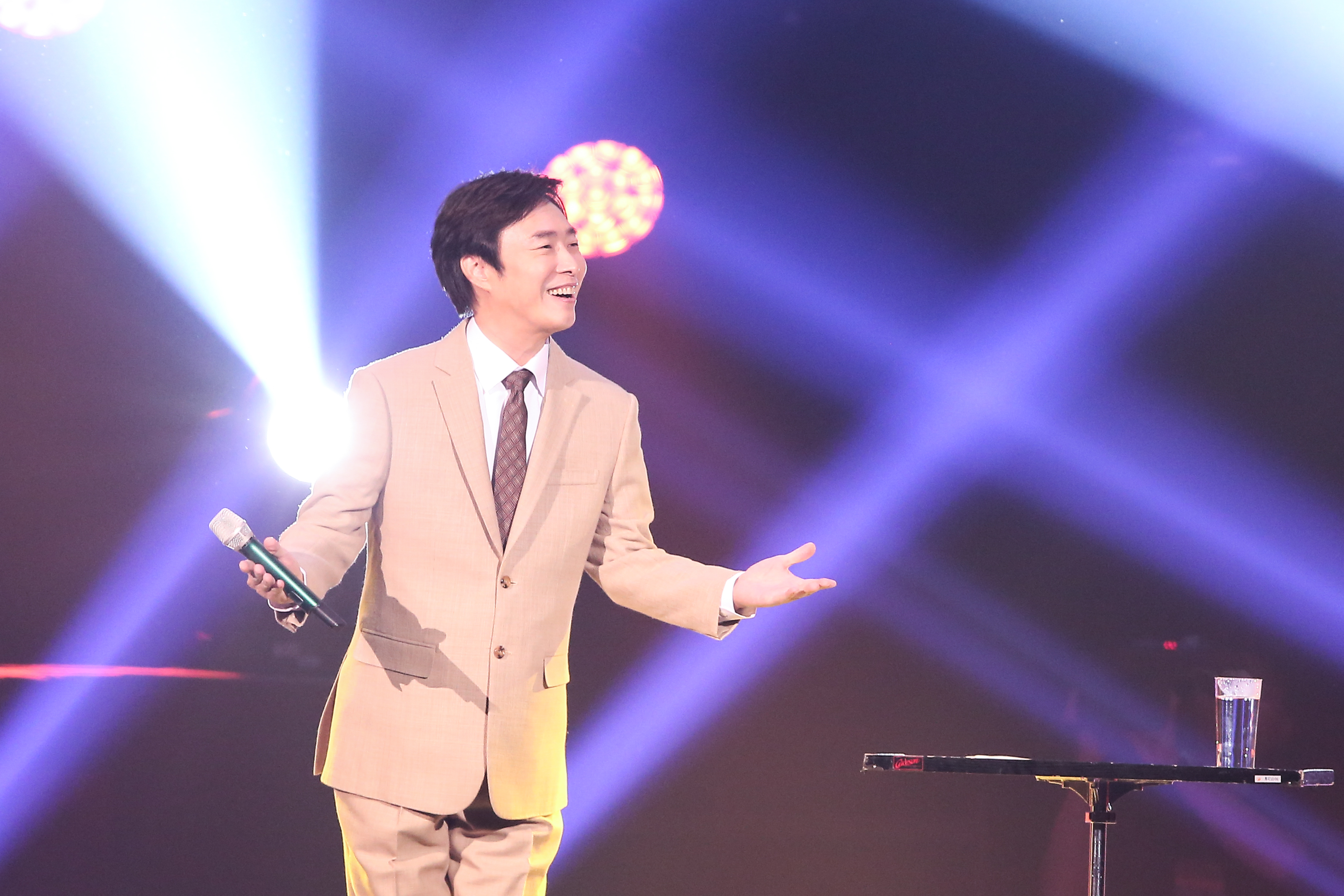 費玉清行善不為人知，一年低調捐2000萬。