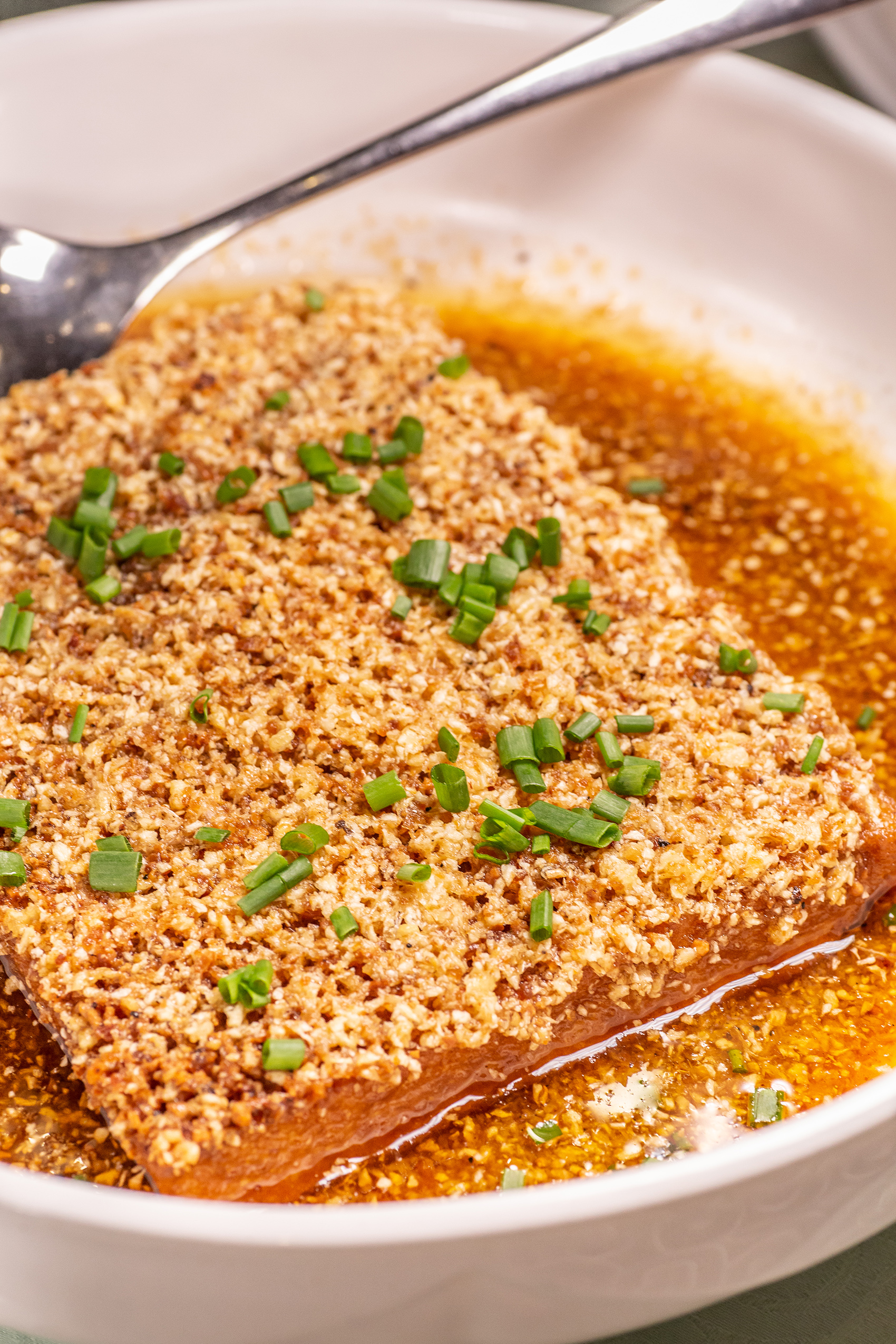 「豆酥豆腐」外焦內嫩。（20汶萊元／份，約NT$460） 