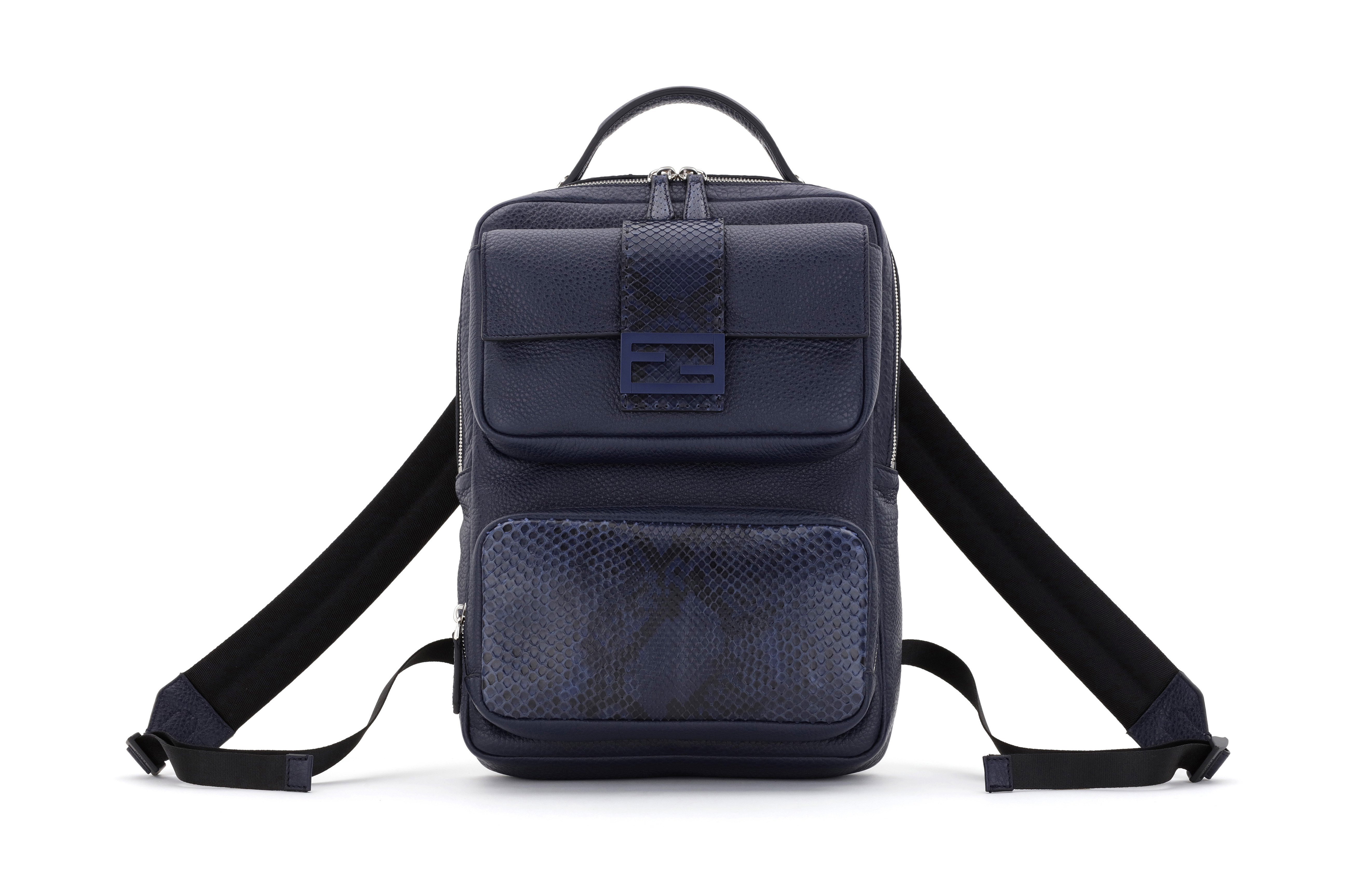 FENDI Baguette Pack早春系列包款，價格店洽。（FENDI提供）