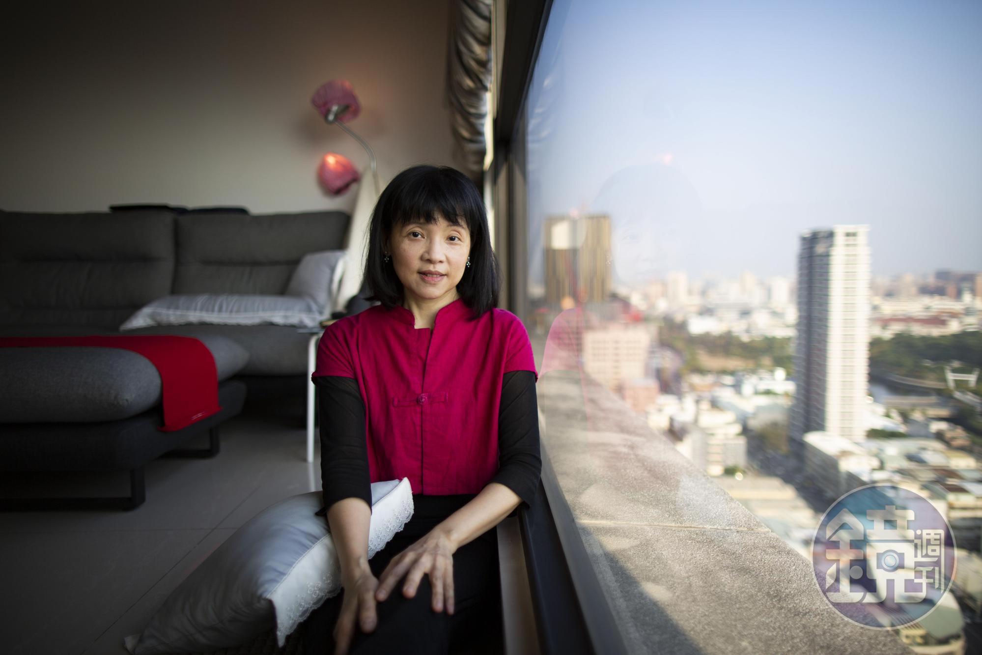 K先生不相信璩美鳳會拿任何男人的錢，他眼中的璩美鳳從來不要求物質。
