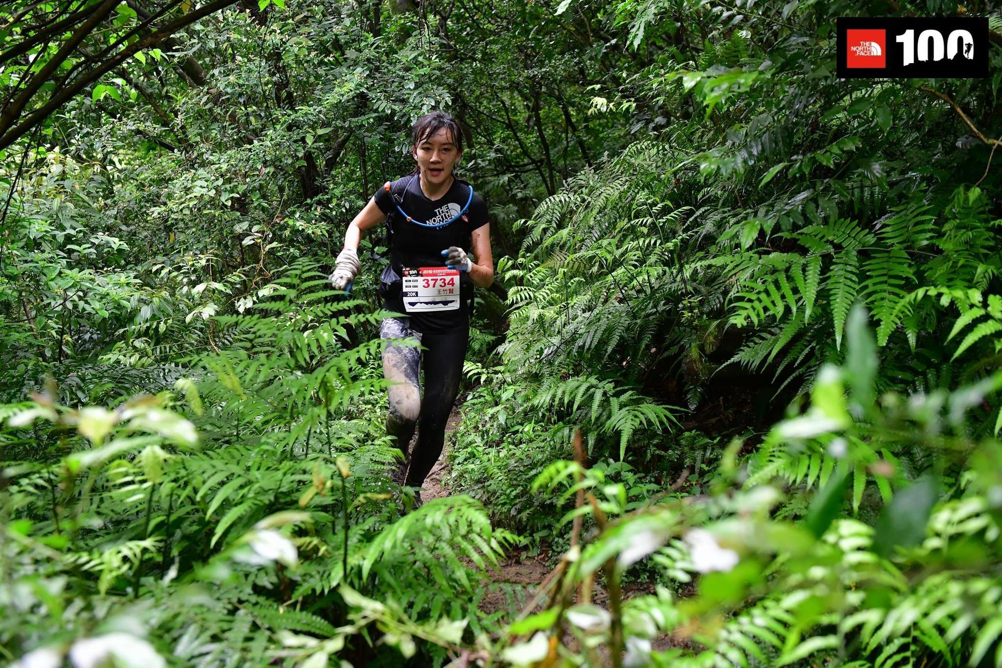 TNF100鼓勵大家跨越被侷限的安全模式，喚醒天生的越野靈魂。