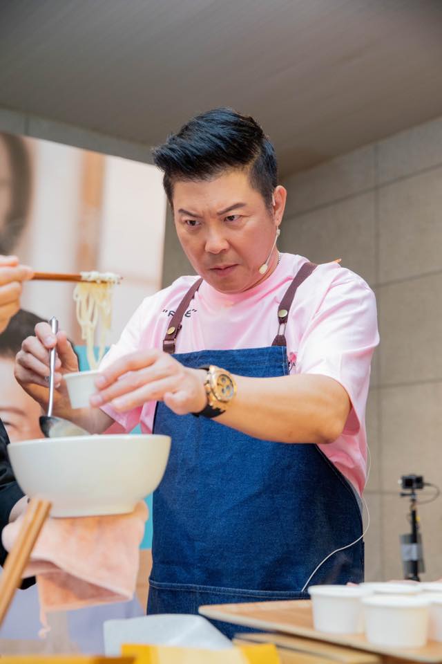身為主持人的曾國城，似乎是最後一個得知，坦言完全不知情。（翻攝自曾國城臉書）