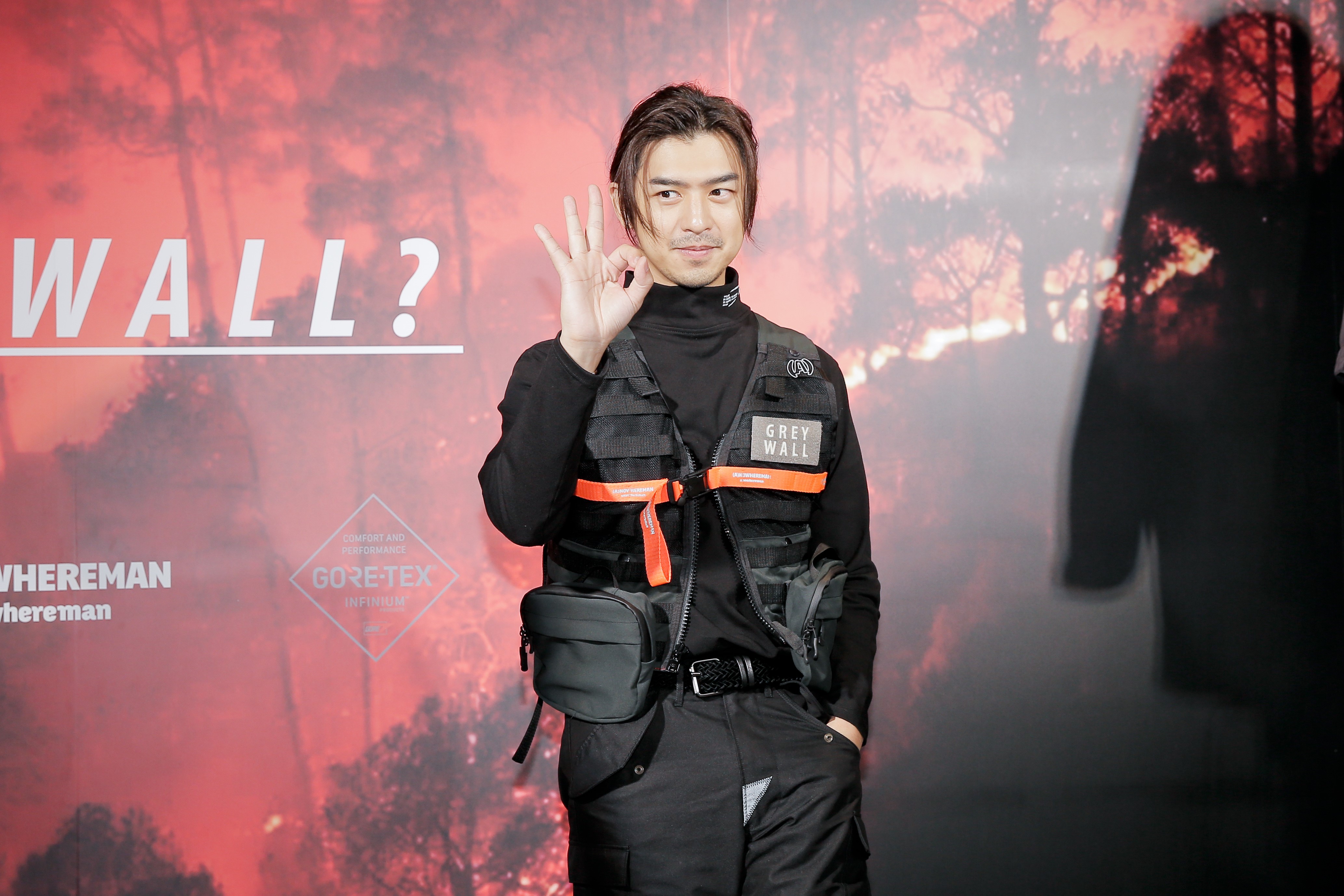 陳柏霖默認庭萱的女友身分。