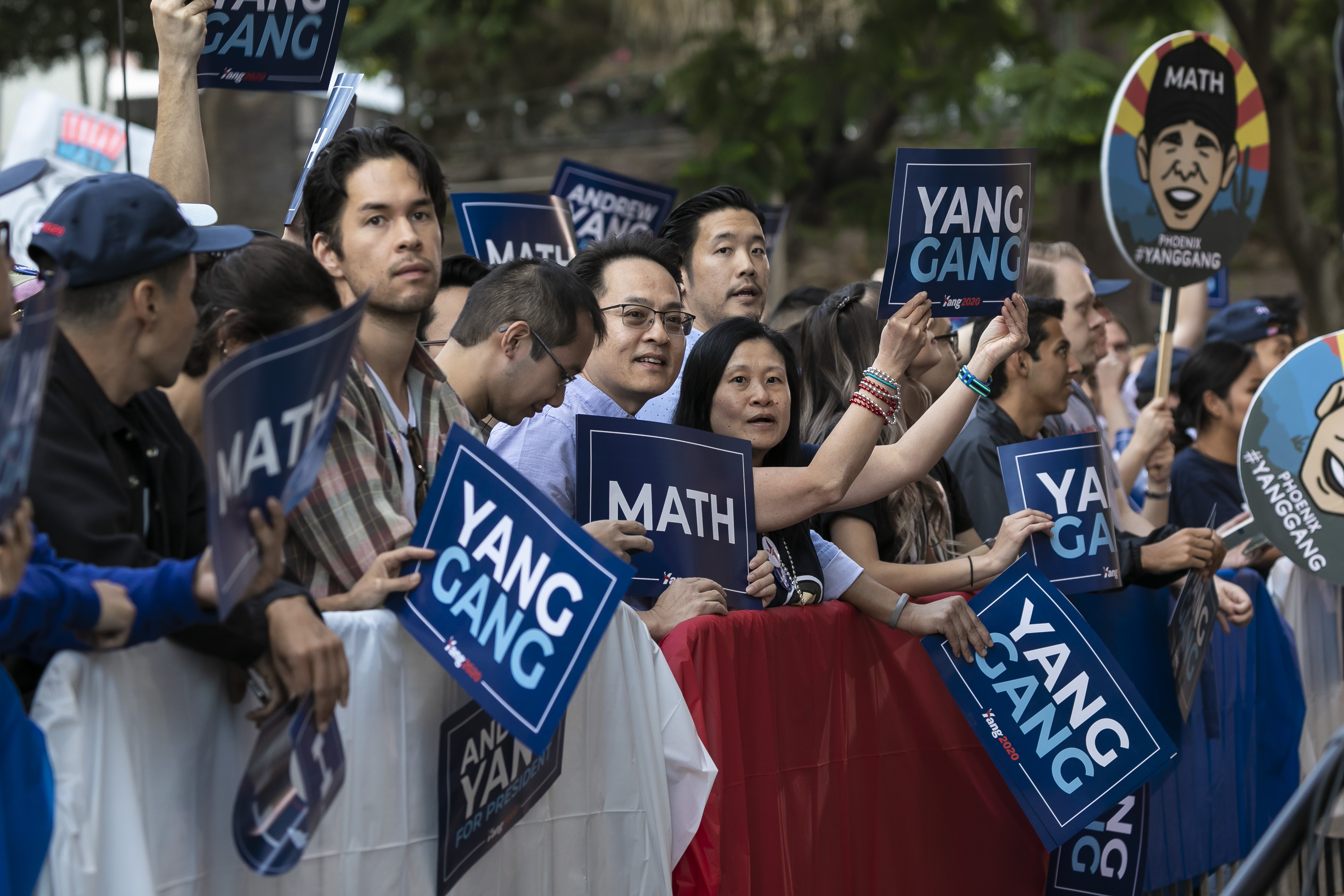 2019年9月30日，支持楊安澤的選民現身加州洛杉磯麥克阿瑟公園的造勢活動。（東方IC）