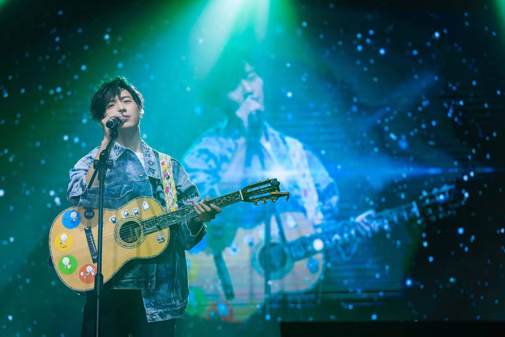 合約問題卡關，韋禮安只想好好唱歌。（IMC提供）