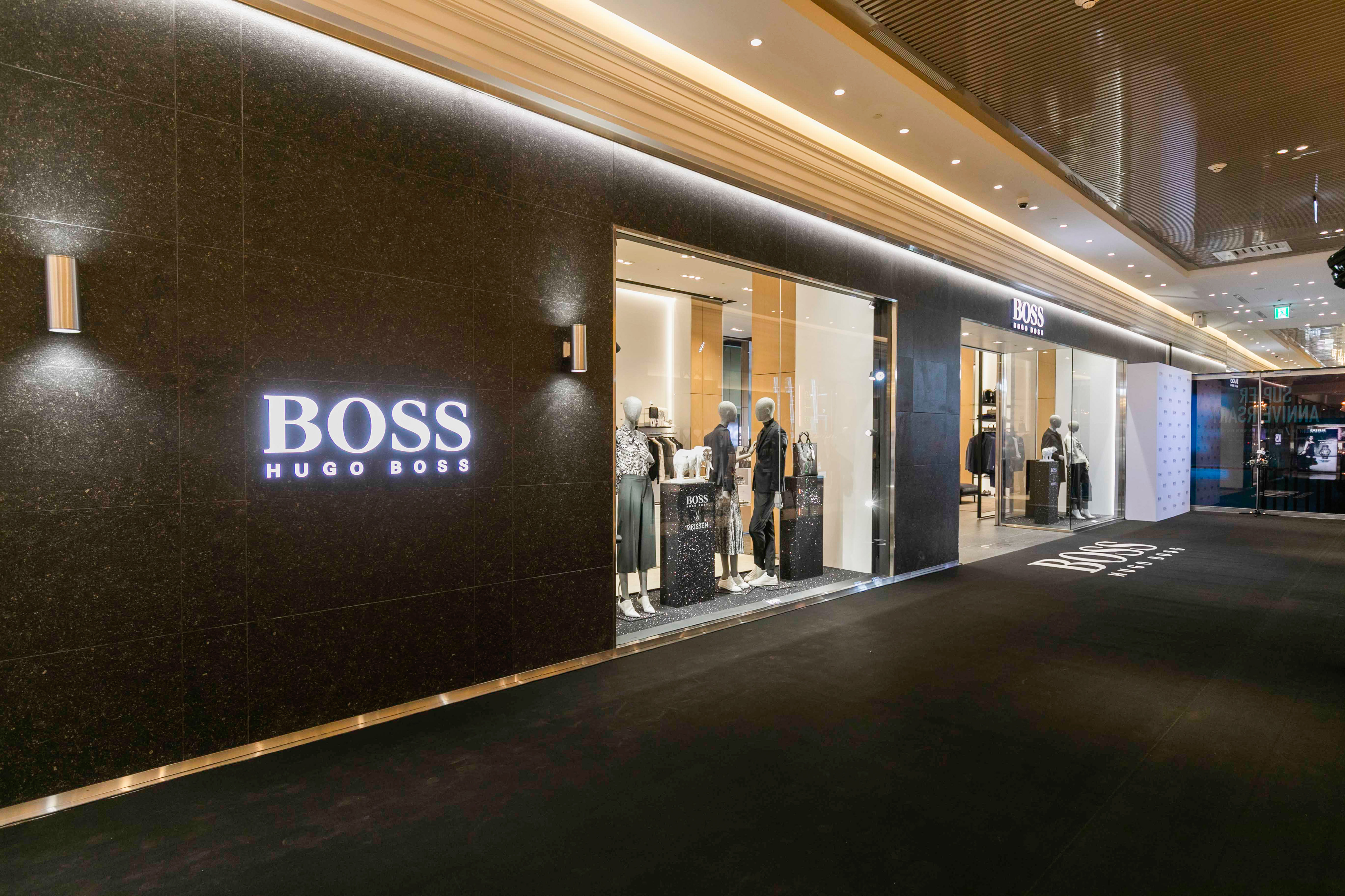 BOSS微風南山專門店約50坪大小，企圖打造如家一般舒適的環境。（Chris Yi 提供）