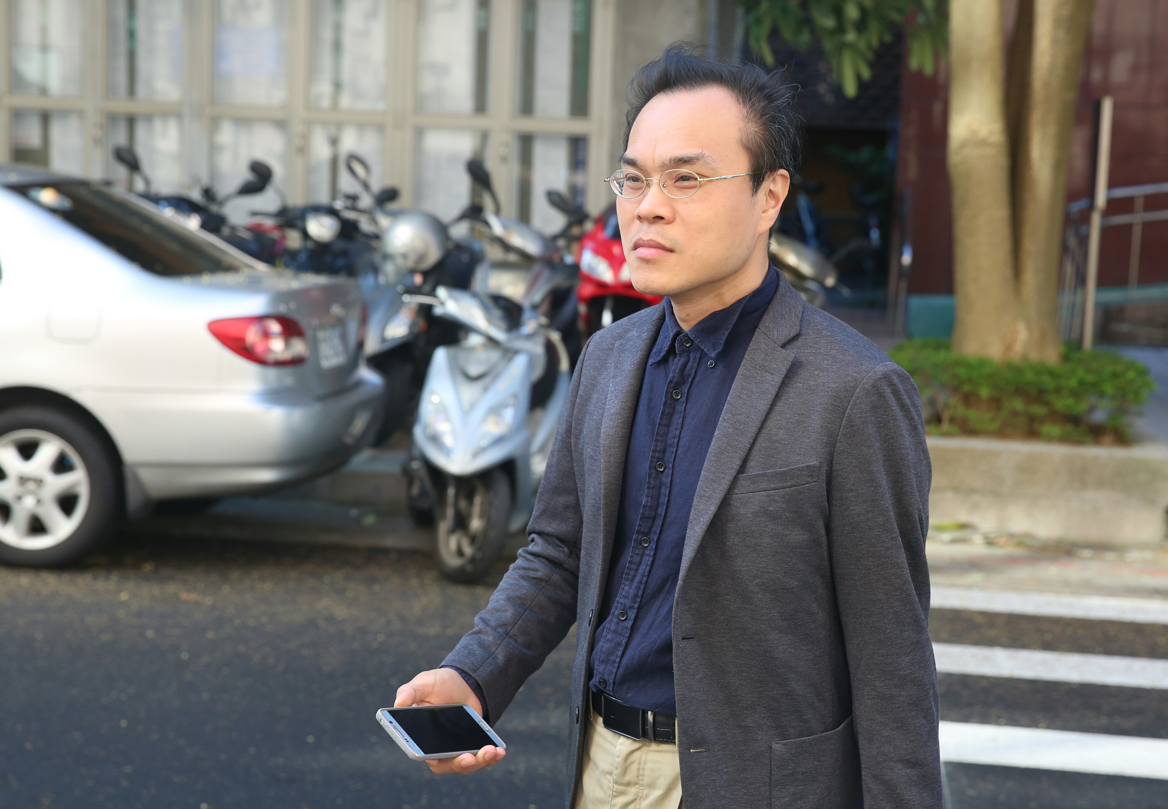 檢察官林達遭黃越宏求償百萬，今出庭捍衛司法獨立。