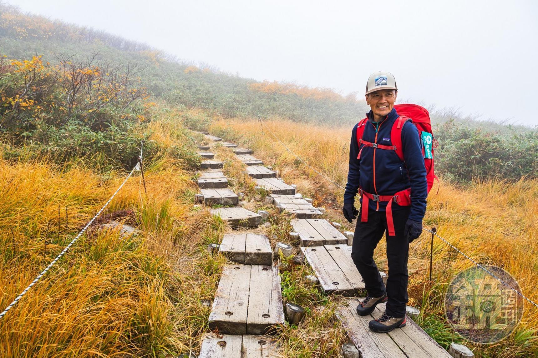 月山擁有多條登山路線，可請登山嚮導專門導覽。