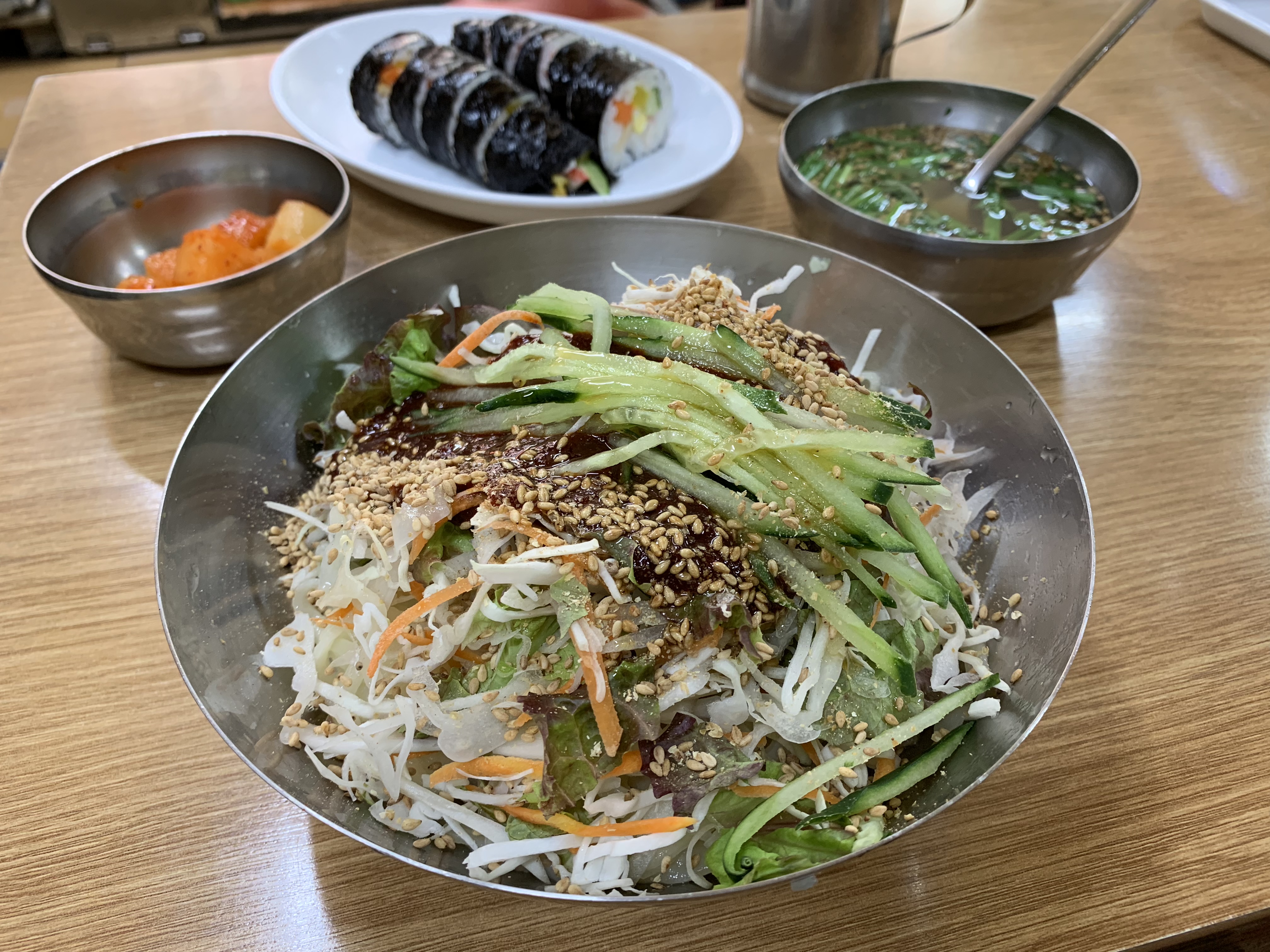 麵疙瘩或刀削麵是韓國人最熟悉的日常料理之一。