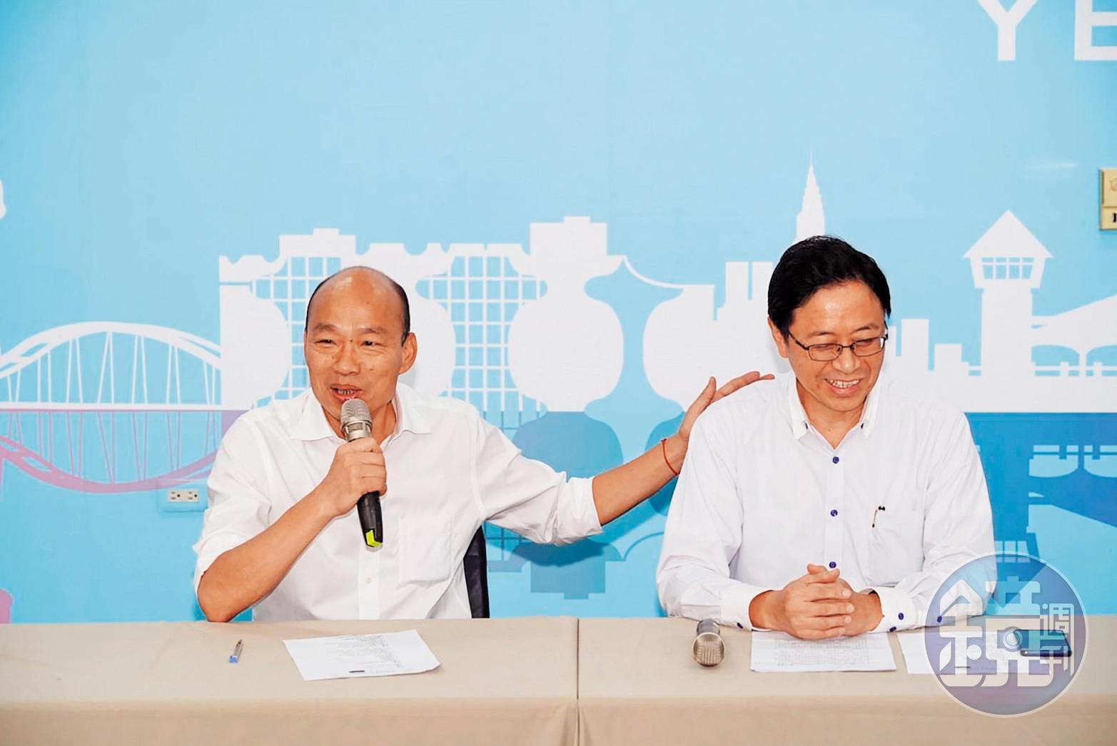 選戰剩不到2個月,韓國瑜(左)11日公布副手搭擋張善政(右),盼替選情加分。