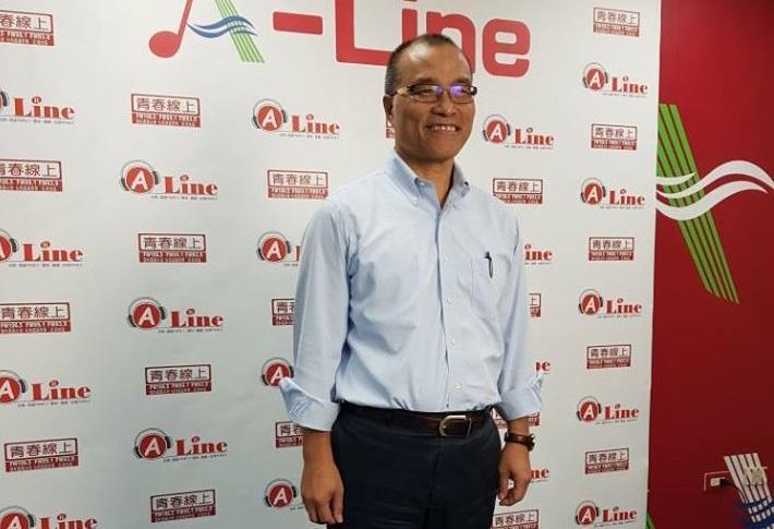 葉匡時要民眾用旅遊補助但不要投票給蔡英文。（翻攝葉匡時臉書）