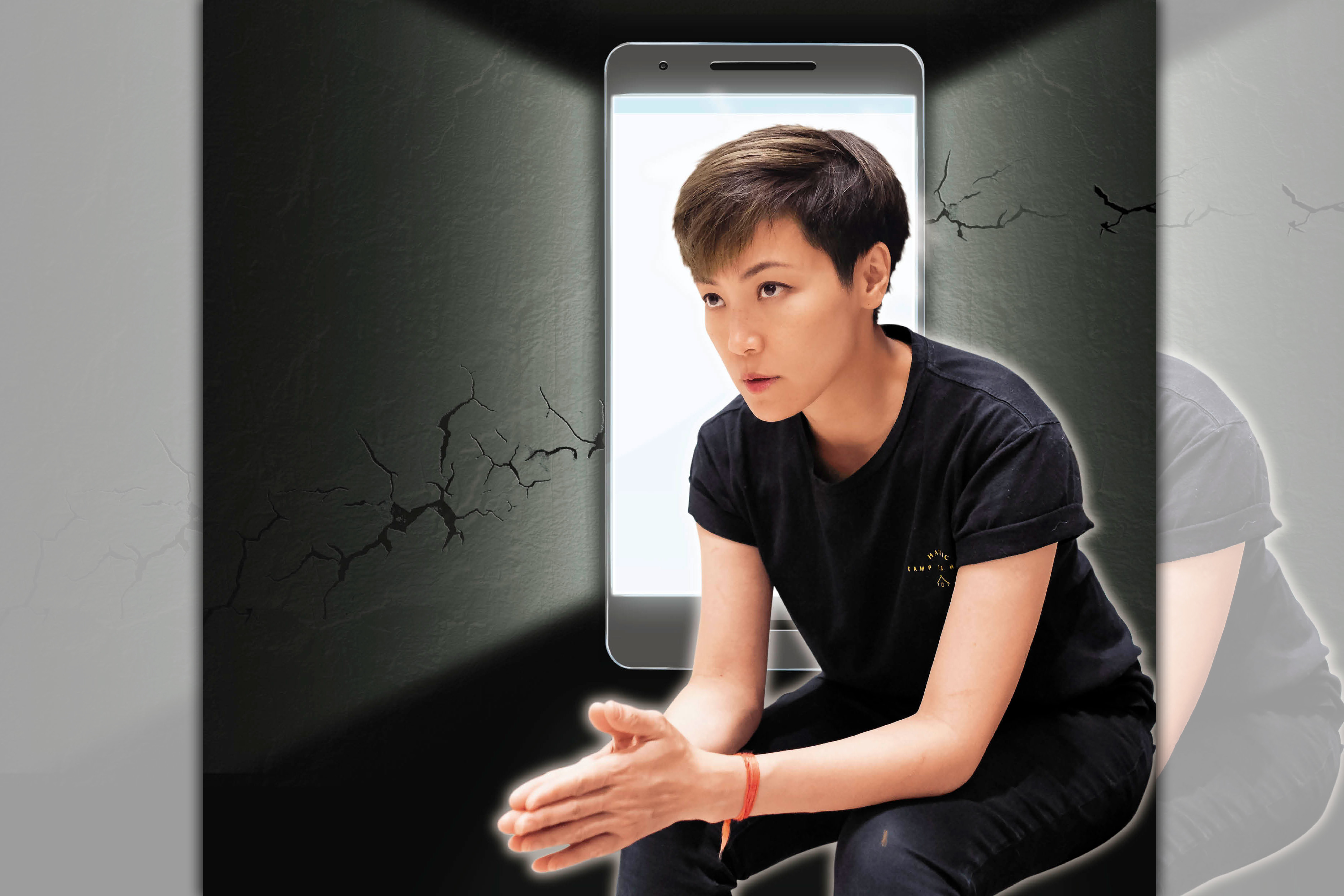 本刊接獲爆料，反送中要角來台後，都遭自稱台商的人委託徵信業者監控，藝人何韻詩手機內甚至還被植入間諜程式。