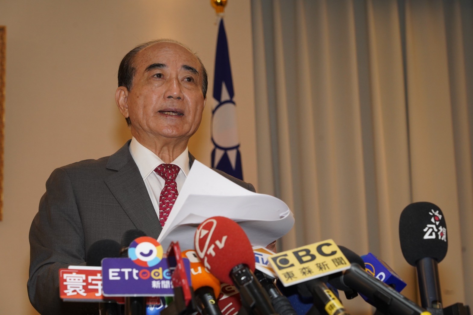 王金平很遺憾沒取得最後機會，向支持者說聲抱歉。王金平辦公室提供