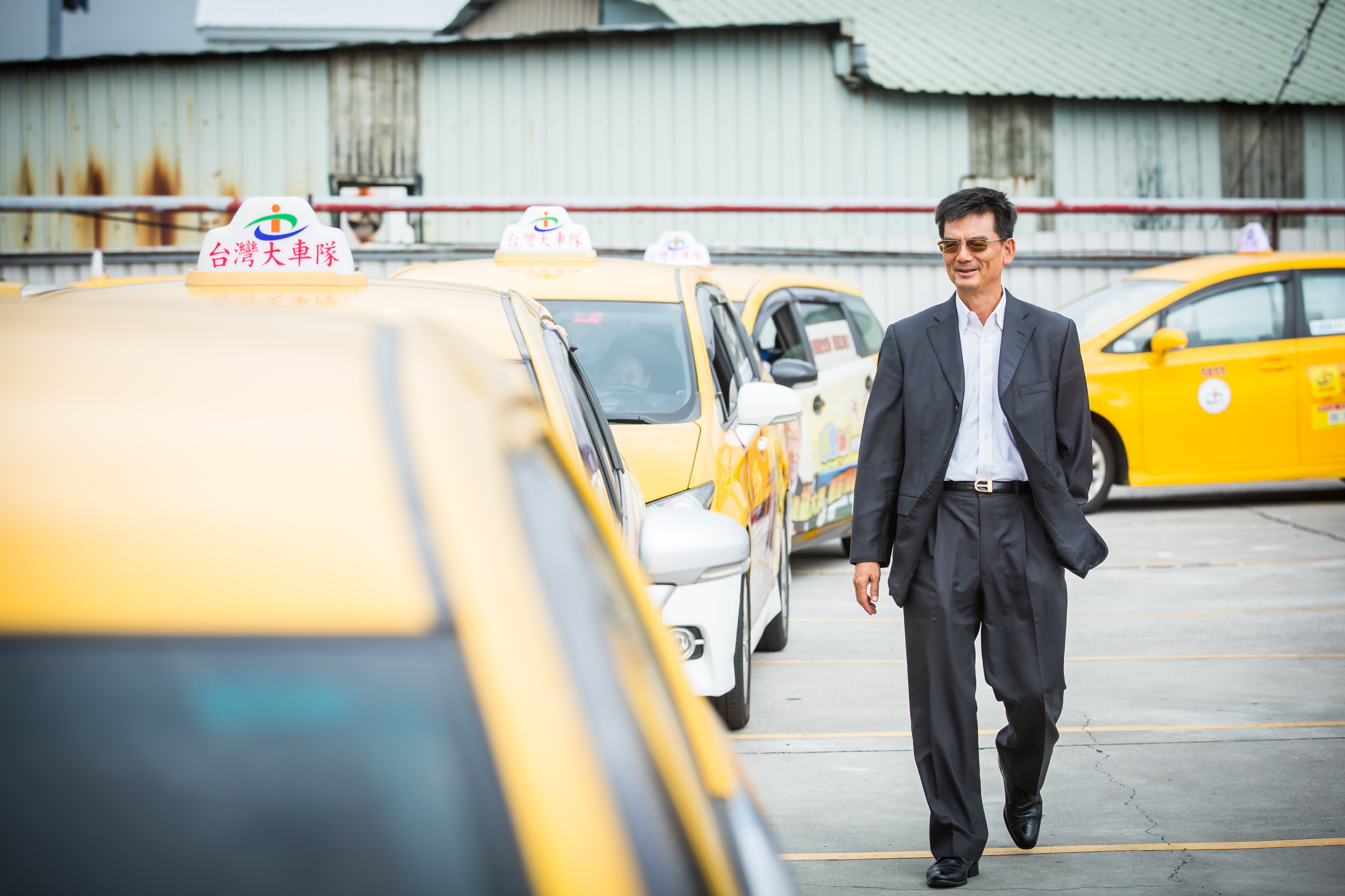 台灣大車隊老董林村田平時不只搭自家計程車，也會選擇Uber、其他同業計程車代步作為改進參考。