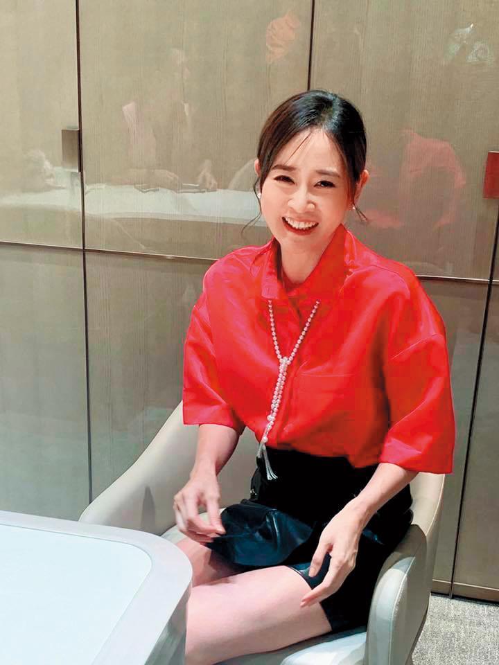 李晶晶婚變後將小孩帶到美國,王泉仁在台灣家事法庭開庭時喊話,最後判決女兒由雙方共同扶養。(翻攝自李晶晶臉書)