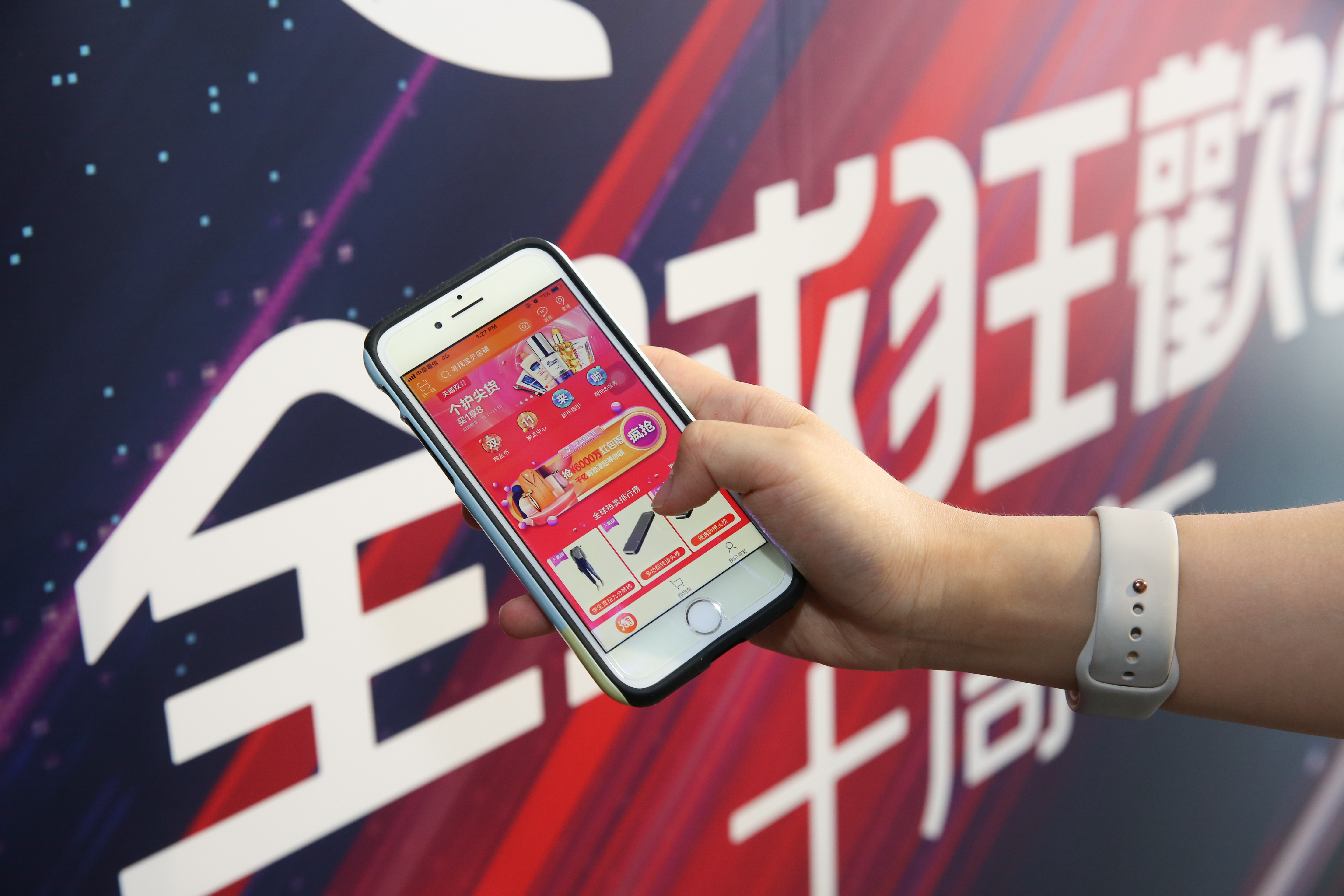 中國雙十一購物節已成年度血拚重頭戲，但造成的快遞垃圾也成了環保隱憂。圖為示意圖。