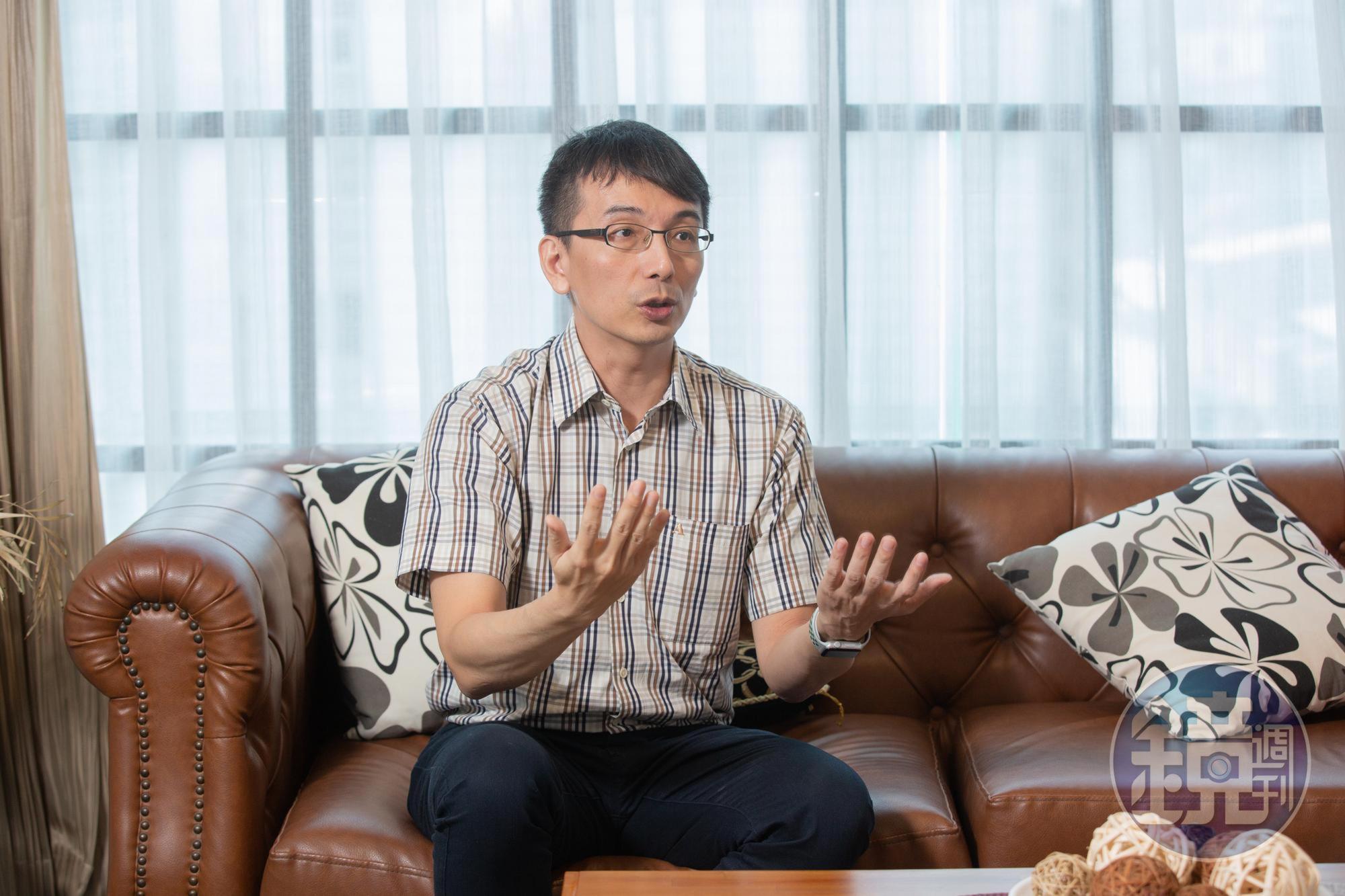 曾擔任銀行理專的Jim男建議，為保障資產安全，投資人至少每月要對帳一次。