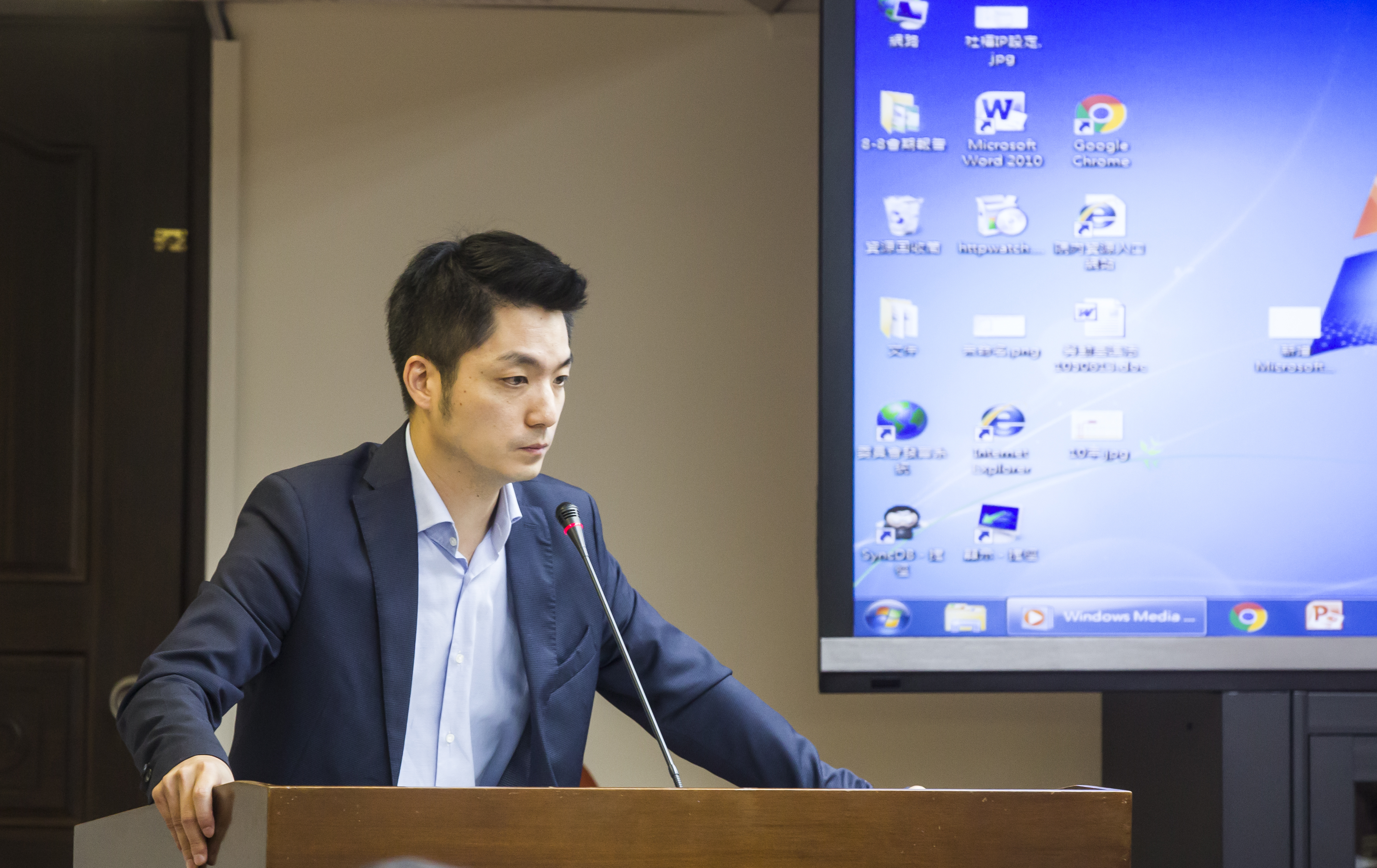 蔣萬安發文佩服港民用生命力爭民主和自由，強調在台灣一國兩制沒有生存空間。