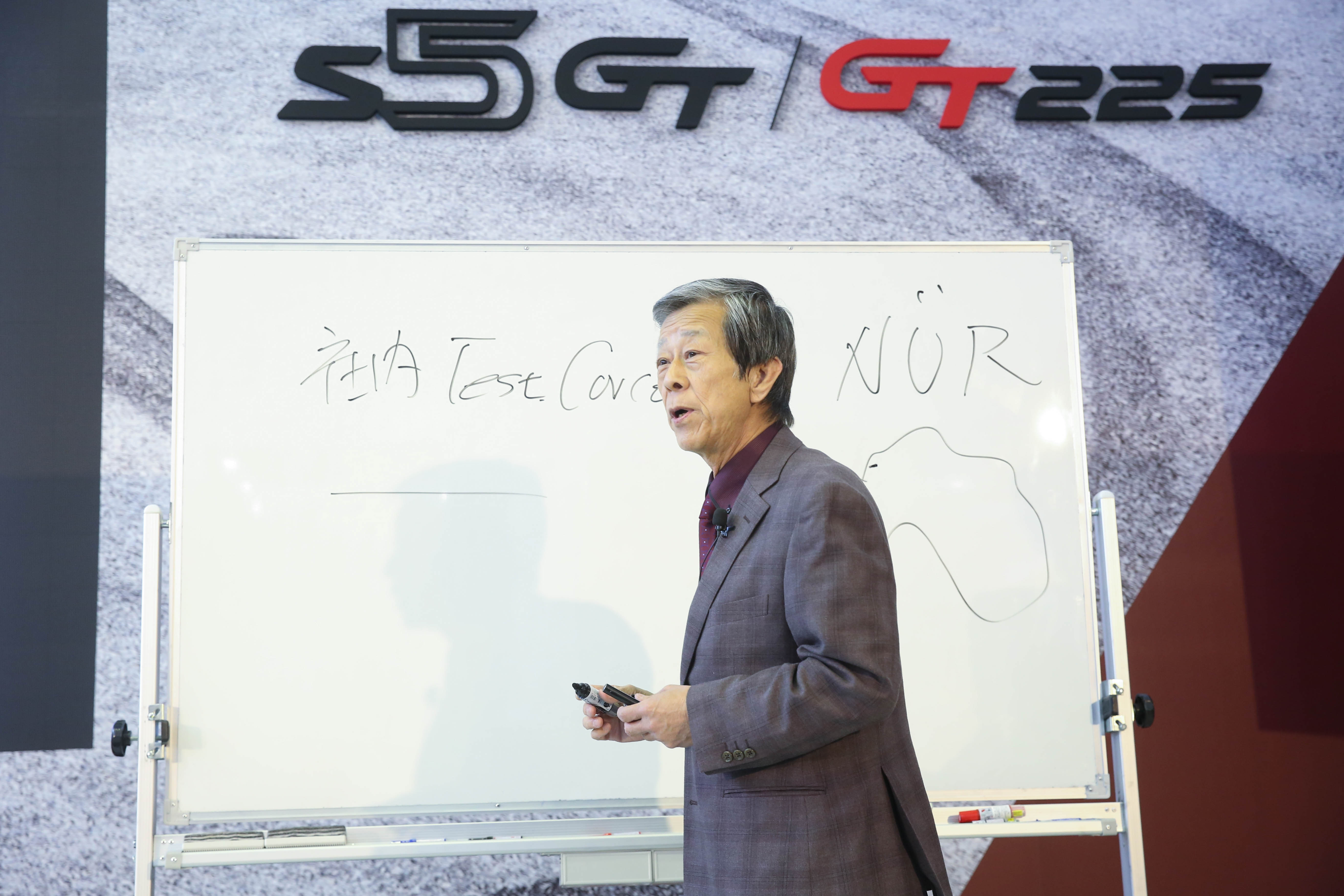 水野和敏與納智捷的5年合約剛好到期，加上華創車電正在重整階段，因此並未續約。