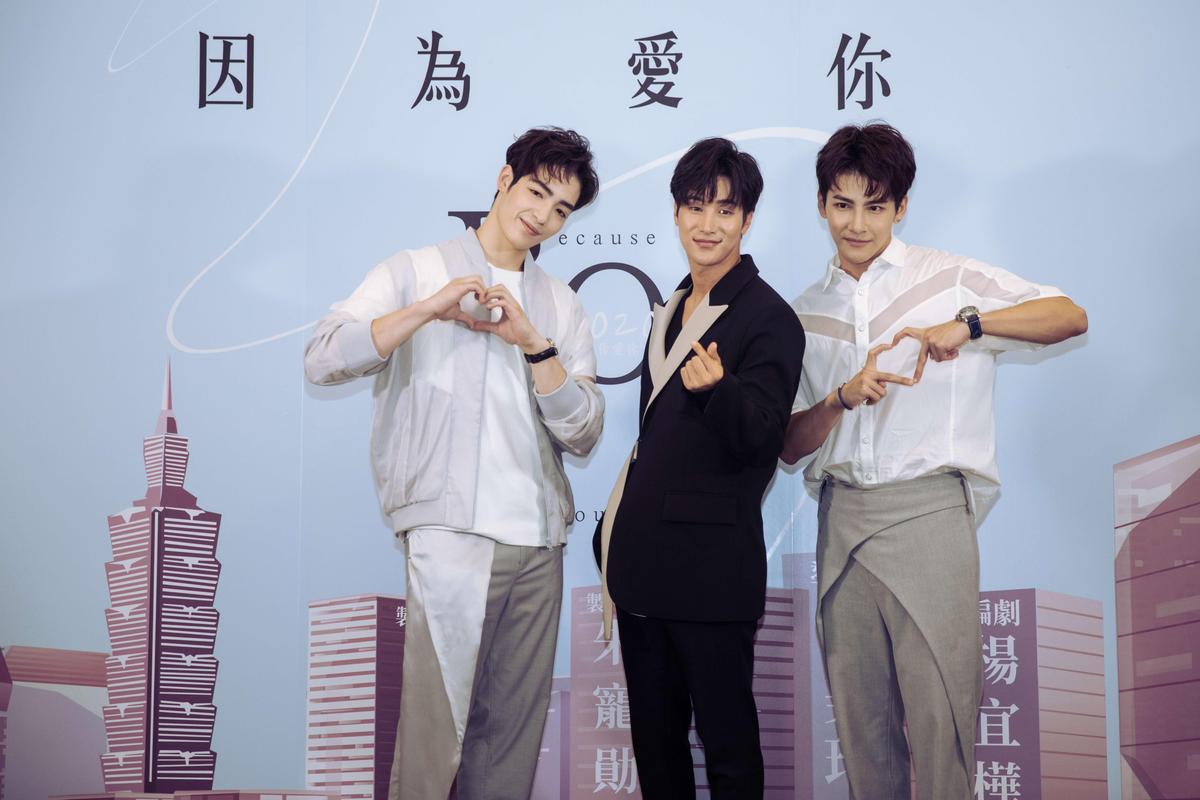 黃士杰（左）才出道演戲，但爸媽隔空吵翻。（本刊資料照）