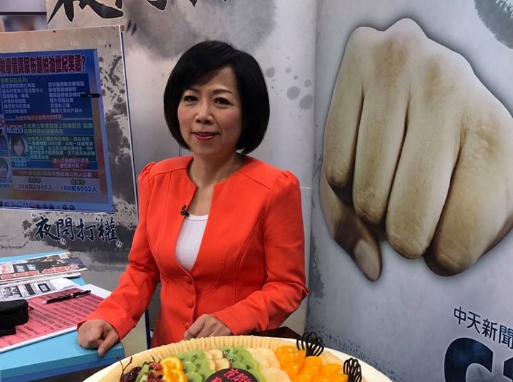 資深媒體人黃智賢不滿蔣萬安表態挺港,怒批蔣為選票「連國家都不要」。(翻攝自黃智賢臉書)