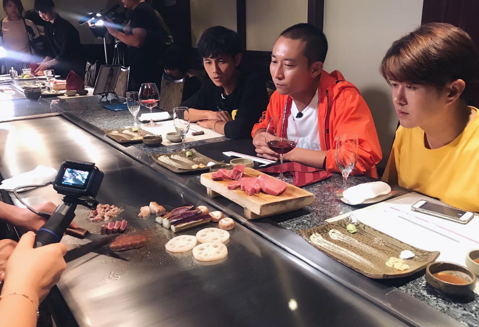 浩角翔起與顏永烈網路開新節目，續《食尚玩家》夢。（翻攝自顏永烈臉書）