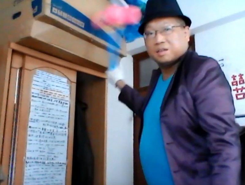 網紅「光頭哥哥」陳俊傑，因多病纏身不幸猝逝。（翻攝自陳俊傑YouTube）