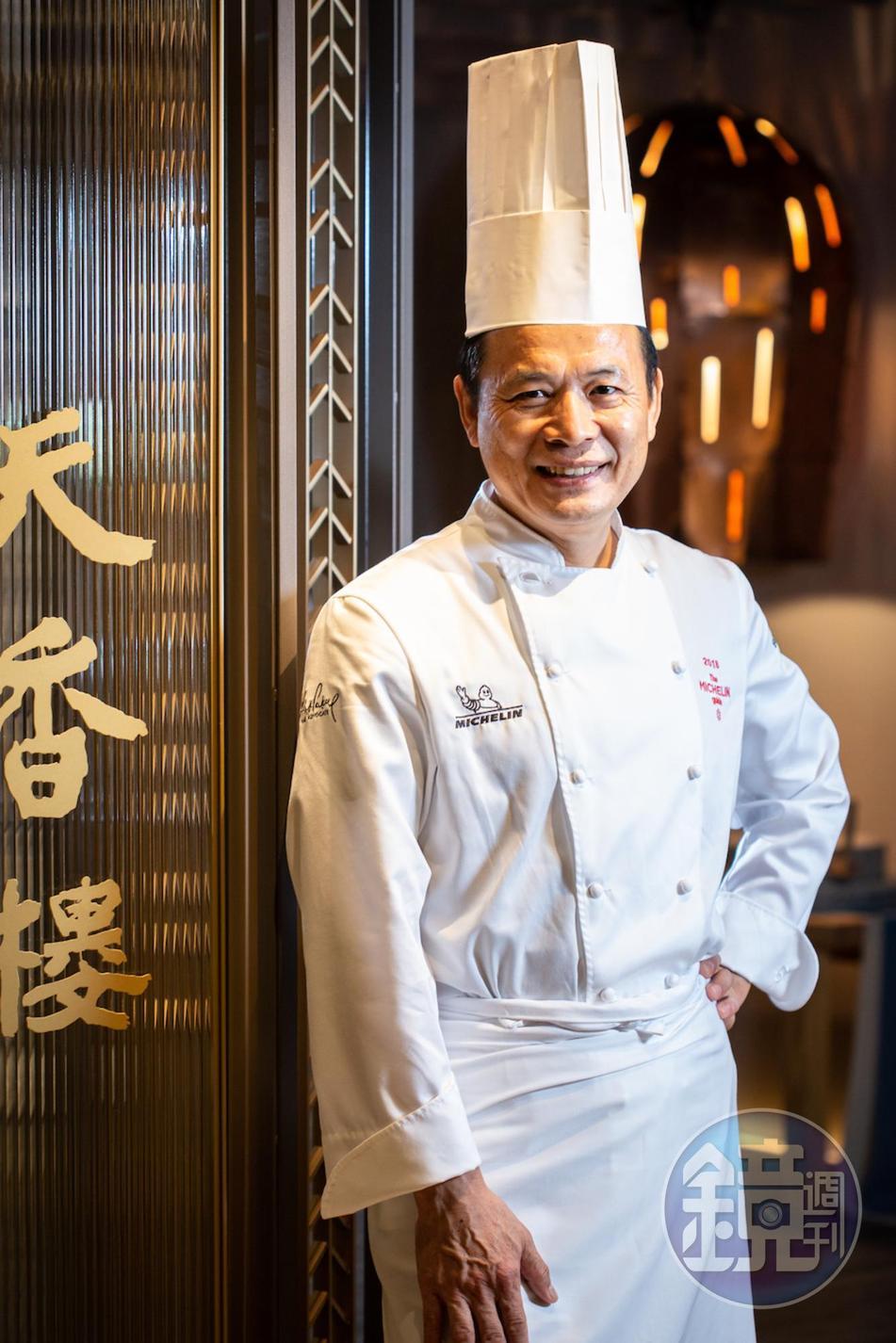主廚楊光宗講究杭州菜「二輕一清」的純正，更愛讀史籍考究飲食的來龍去脈。