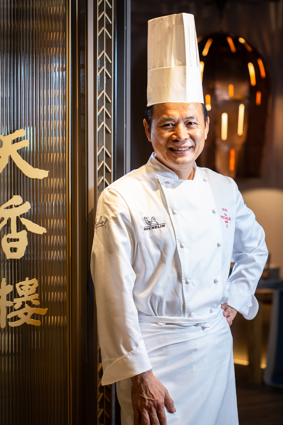 主廚楊光宗講究杭州菜「二輕一清」的純正，更愛讀史籍考究飲食的來龍去脈。