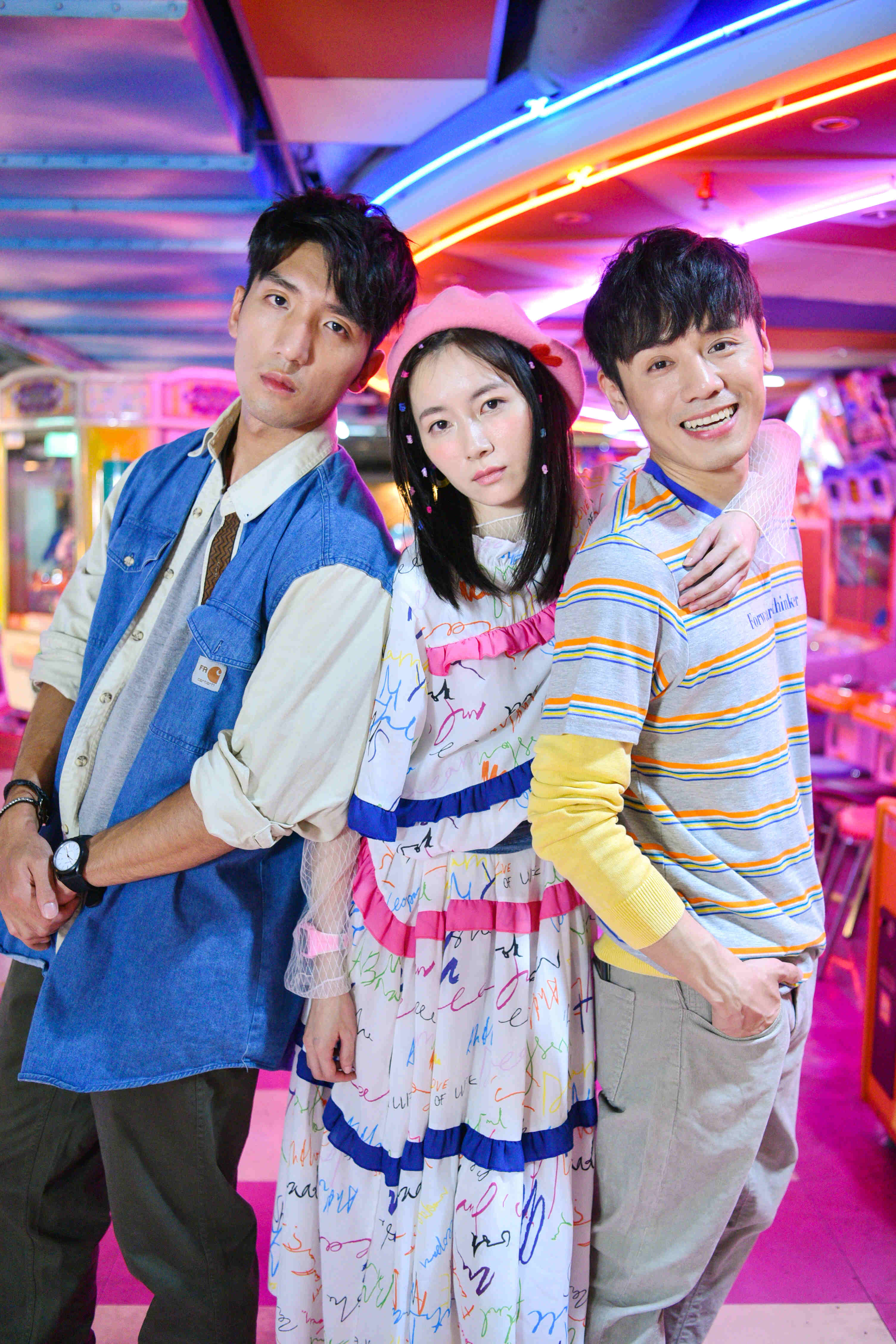 電影《小美》女主角饒星星扮演兩個男生之間的第三者。（海鵬提供）