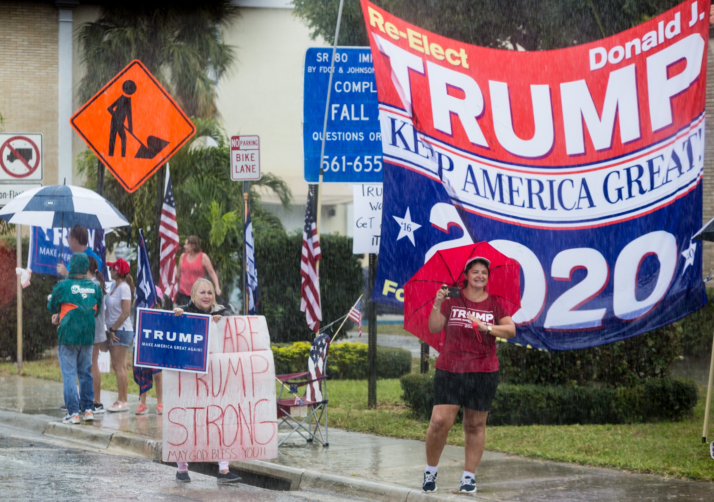 民調顯示，美國民眾對川普的支持度並未受彈劾案的影響。（東方IC）