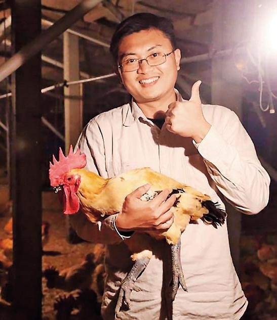 農運出身的雞農第二代姚量議(圖),頗受柯P重用,獲安排擔任畜產公司總經理及出任民眾黨輔選9人小組成員。(翻攝姚量議臉書)