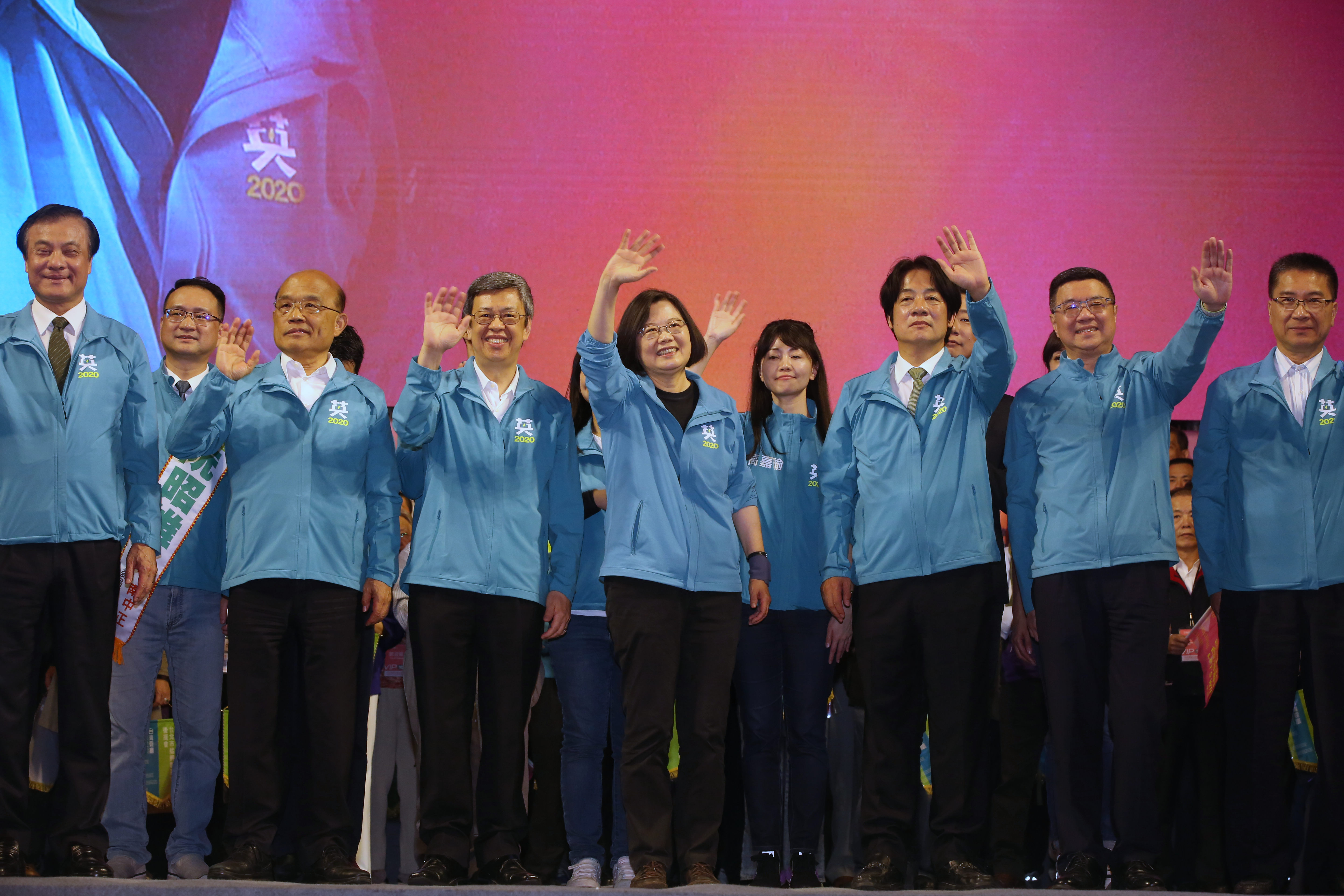 高煜霖建議蔡英文和賴清德2人要走雙母雞路線進行輔選，因為卦辭另有一句「路上好商量」，可以減少不必要的衝突。