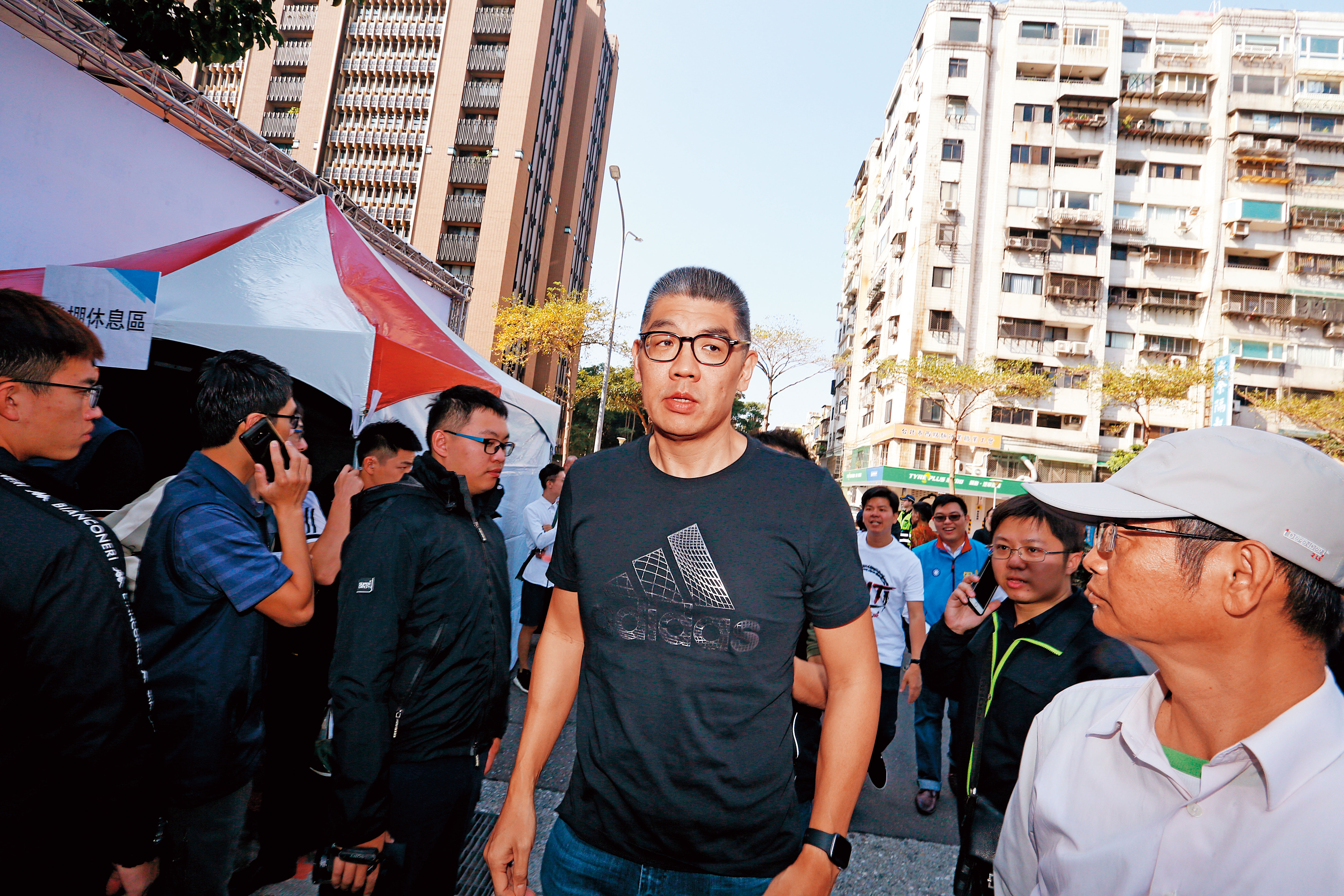 一股訴求改革的青壯派勢力，逐漸在藍營內醞釀。目前以聲量最高的中央委員連勝文所屬的青壯派，最積極串連。