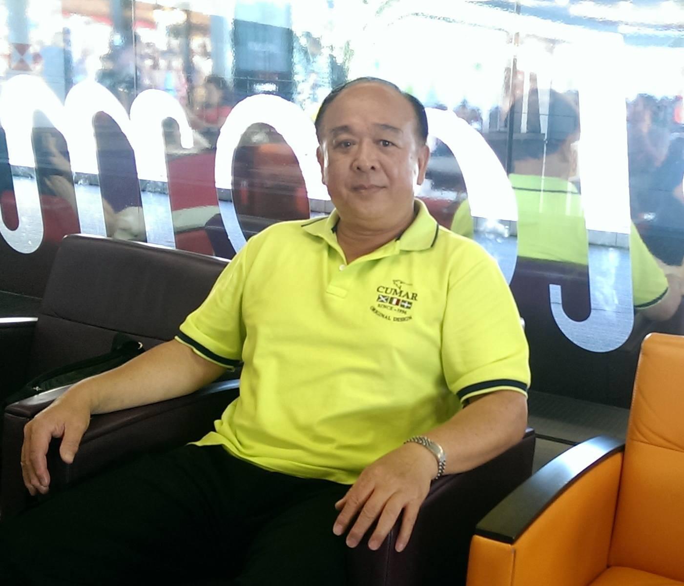 當年吳斯懷因赴中聽習近平演講,及唱中國國歌遭批評。他表示,當時並不知道是官方活動,若提前知道必不會出席。(取自吳斯懷臉書)