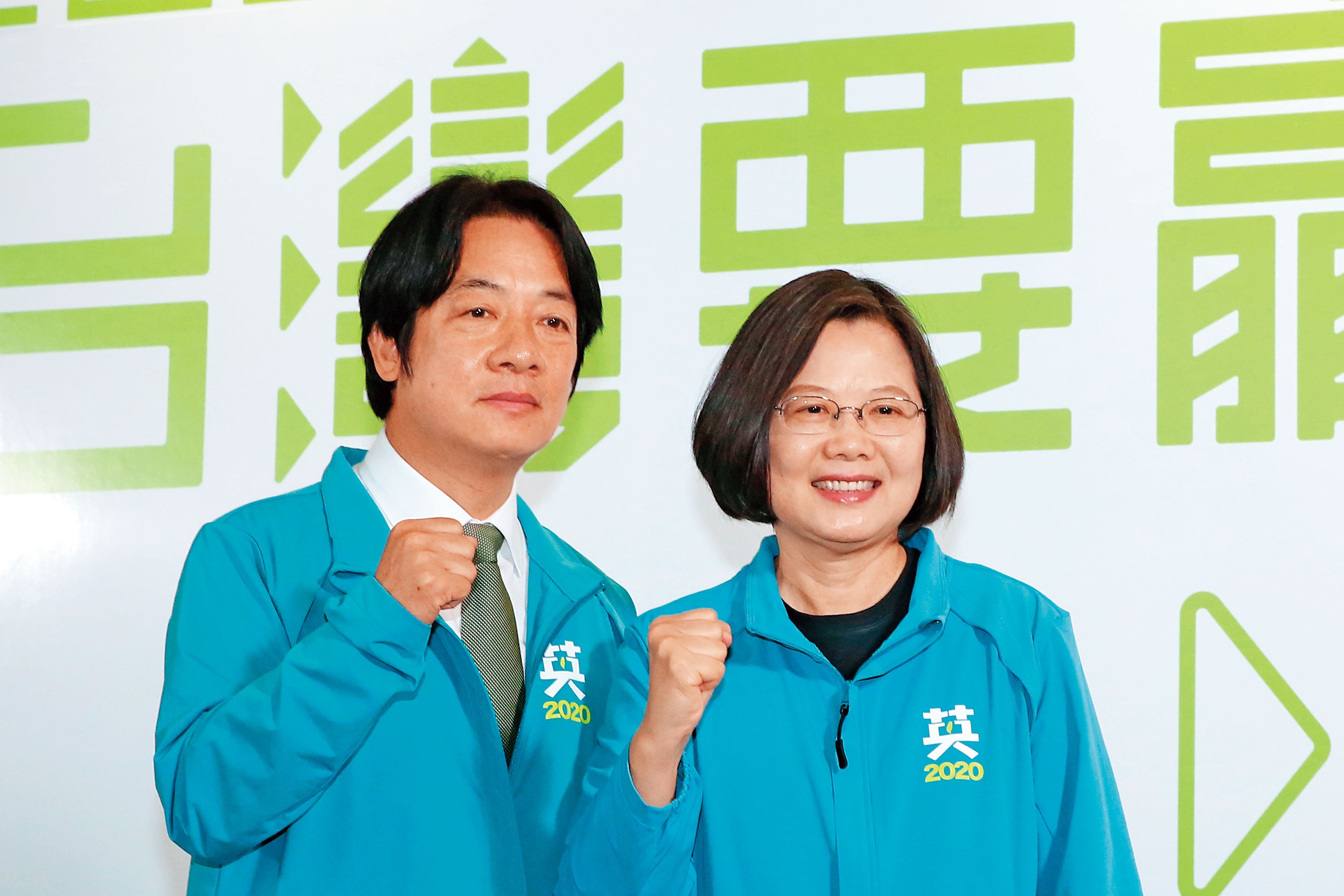 去年地方選舉大敗之後，蔡英文除了調整自己的行事風格，她更敞開心胸，任用過去並不合拍的對手。