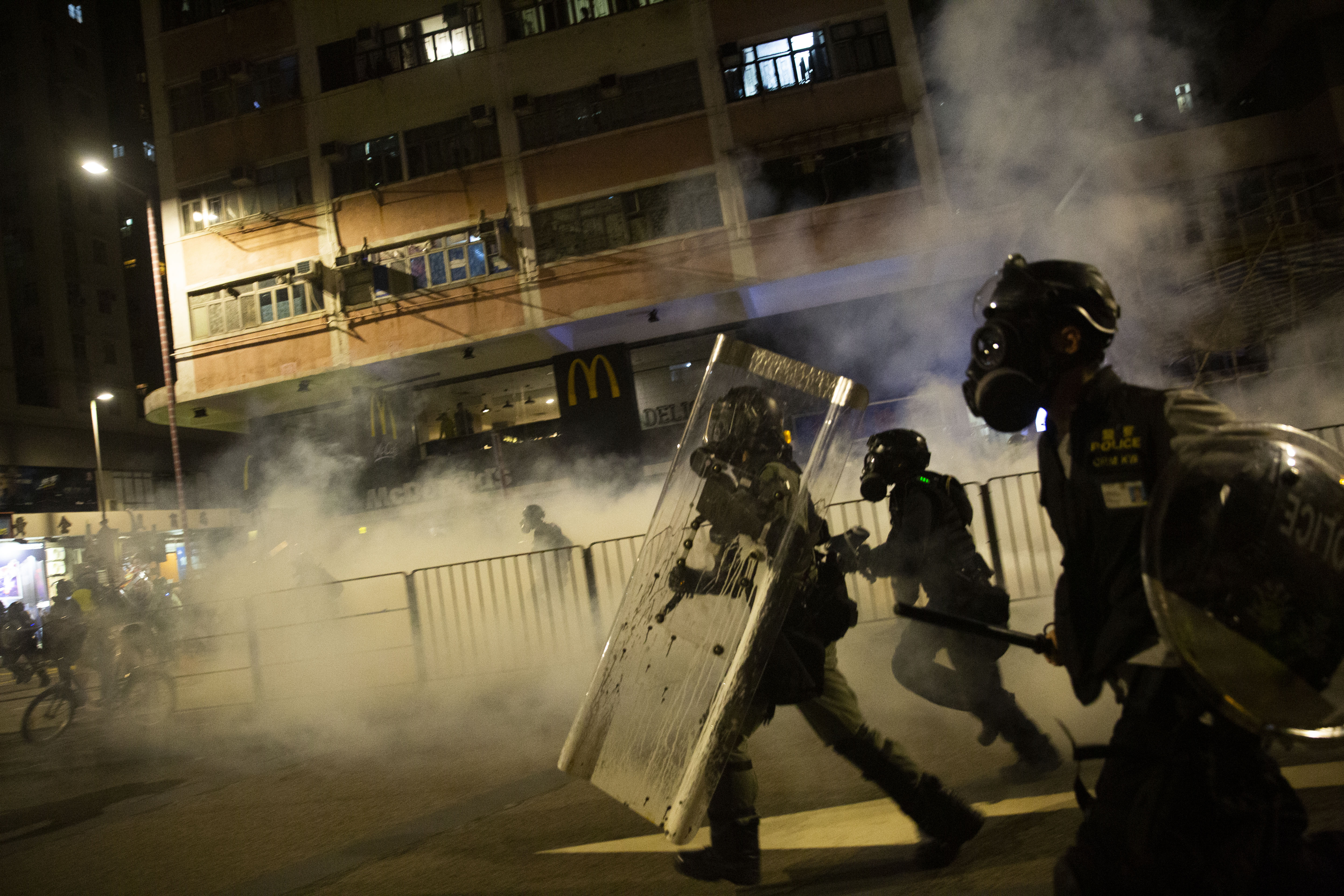 香港理工大學遭港警圍攻，現場人士表示約有上千人受困。本刊資料照。