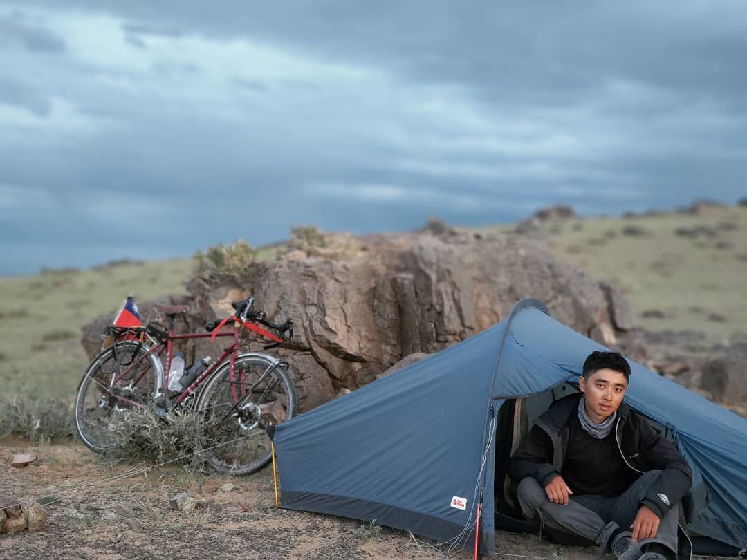  曹耀文公開一段遭中國解放軍不人道審問過程，深刻感悟自由與法治的重要。（翻攝自曹耀文臉書）