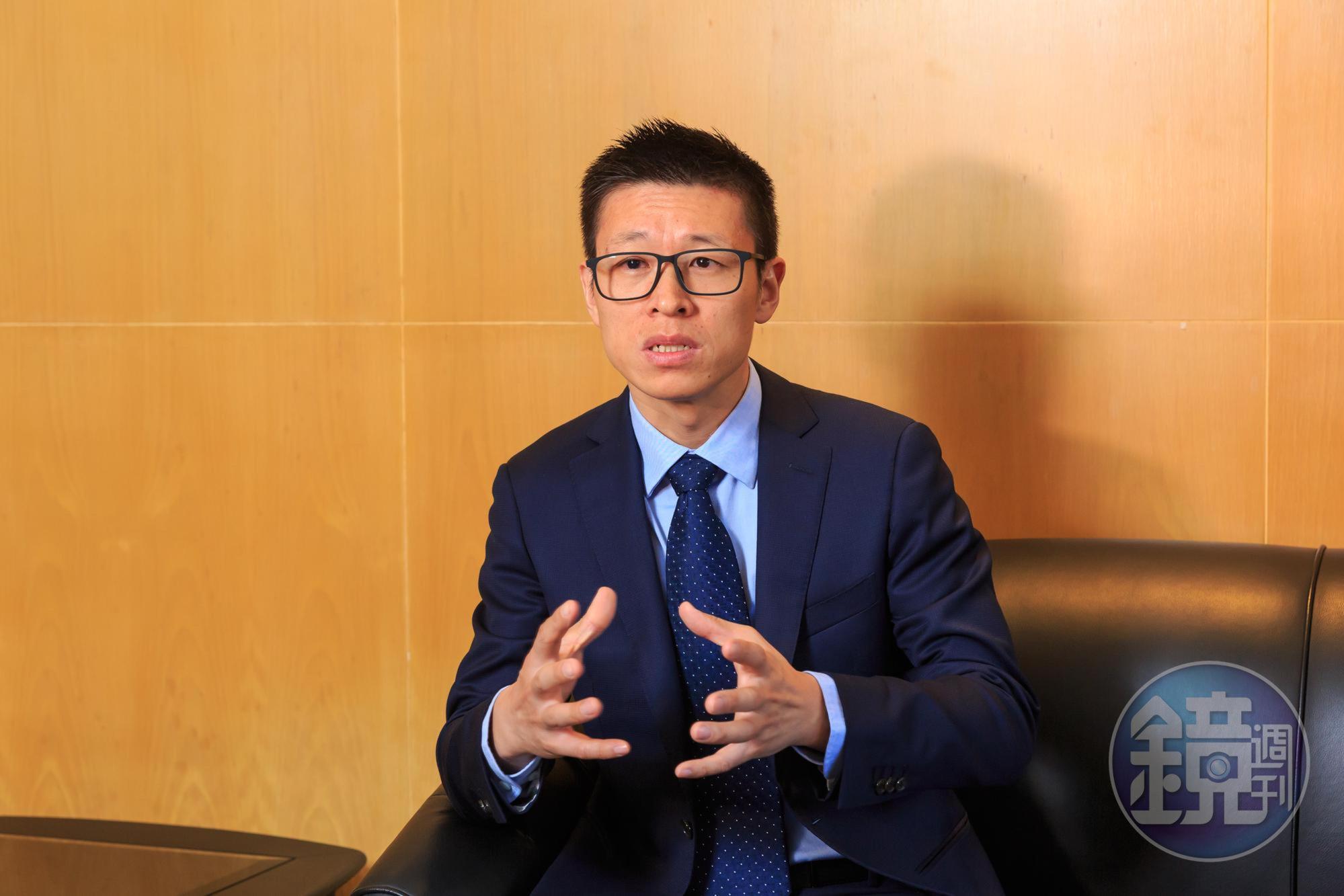 王文洋重視人才,宏和今年就拔擢了一名陸籍員工杜甫成為總經理,目前正帶領公司的研發部門。