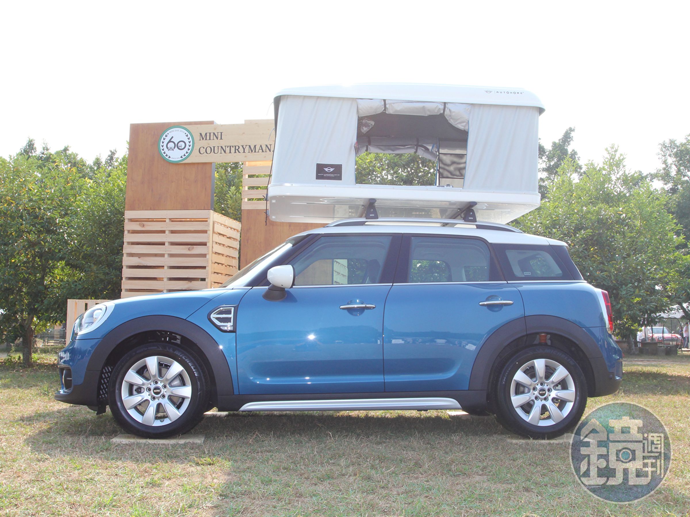 MINI Countryman+車頂帳，喜歡露營的人可以參考看看。