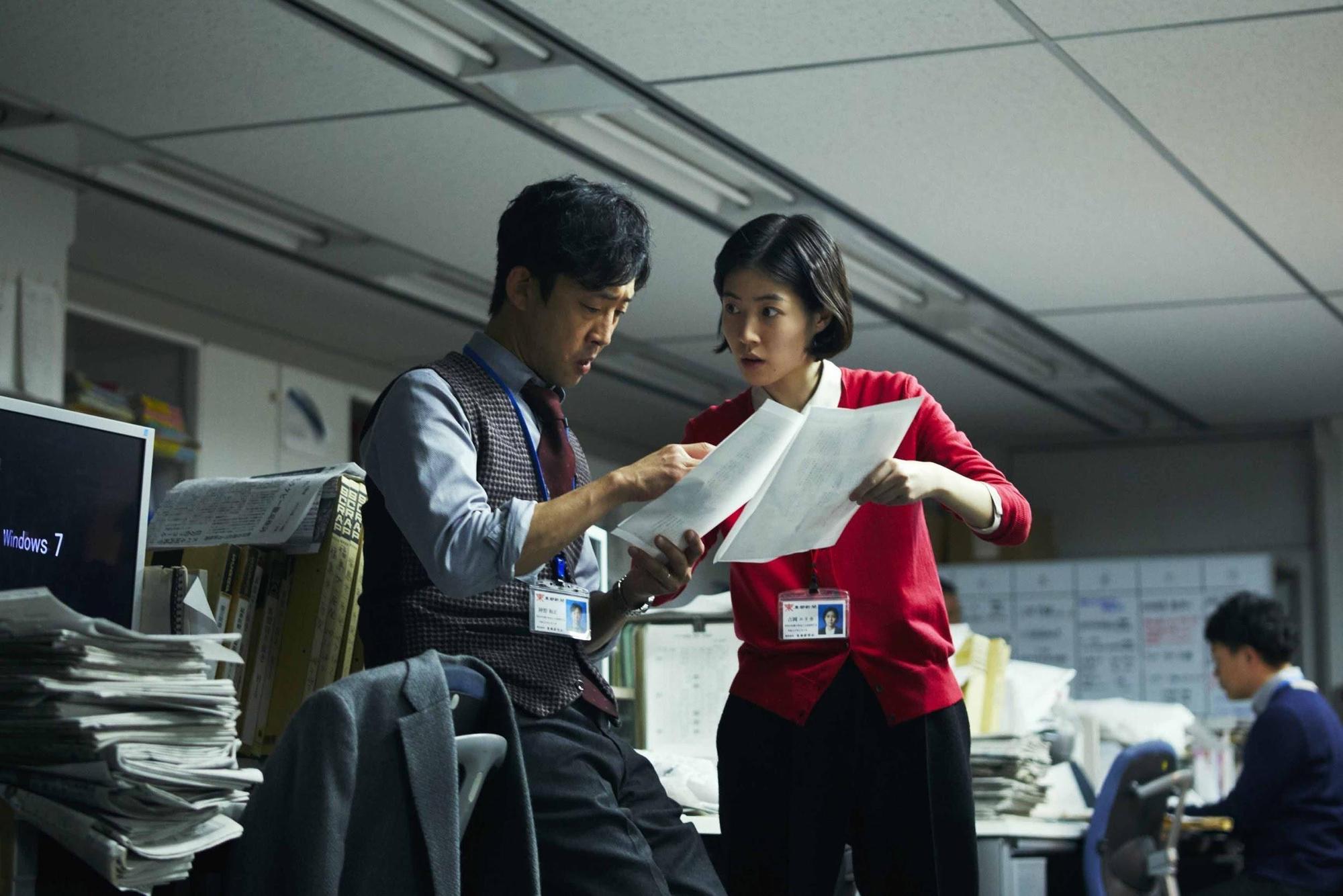 沈恩敬在《新聞記者》飾演記者,挑戰全日語演出。(天馬行空提供)
