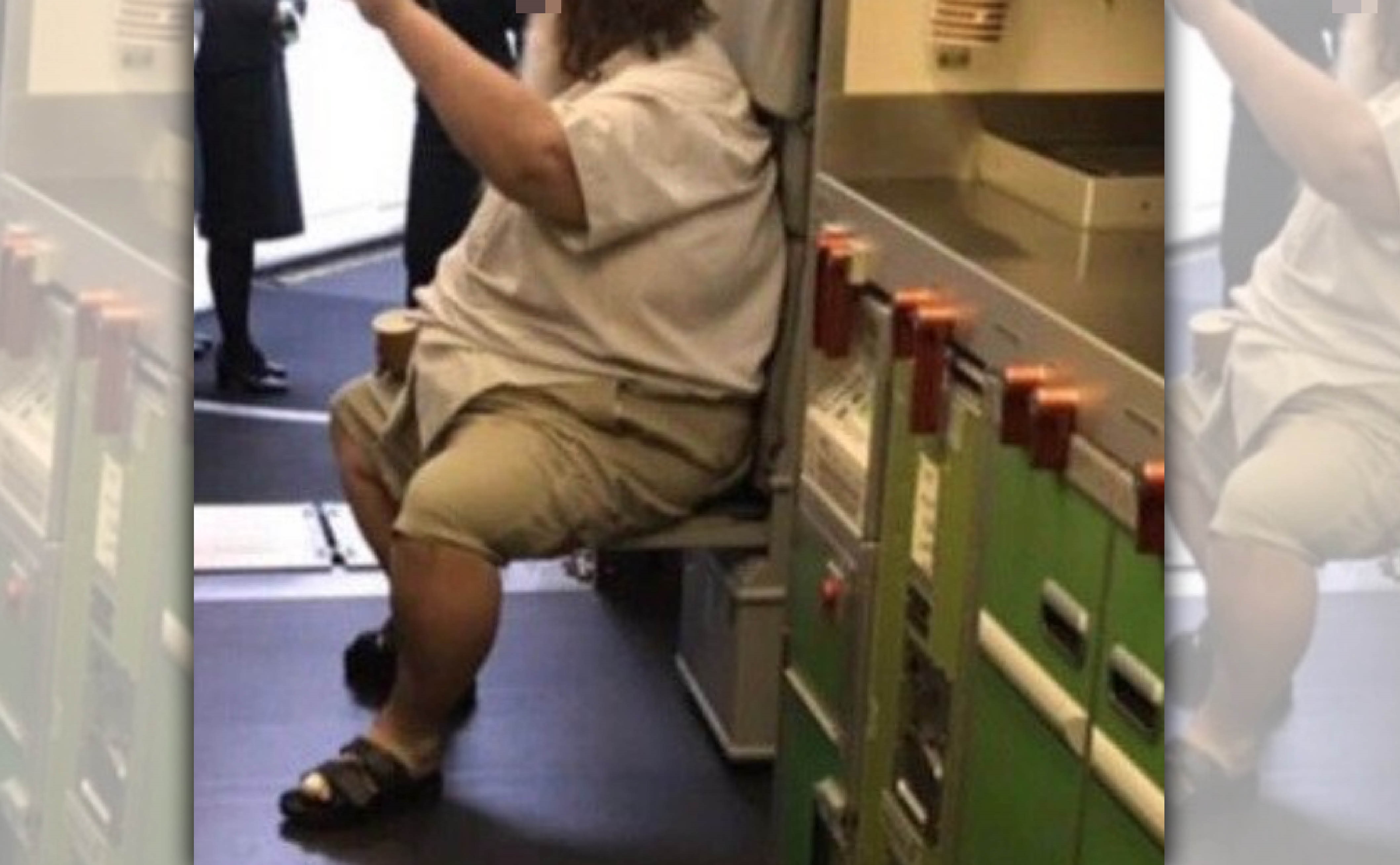 今年初，一名體重約200公斤的外籍白人乘客，要求長榮空服員幫他脫褲、擦拭排泄物。（翻攝自網路）