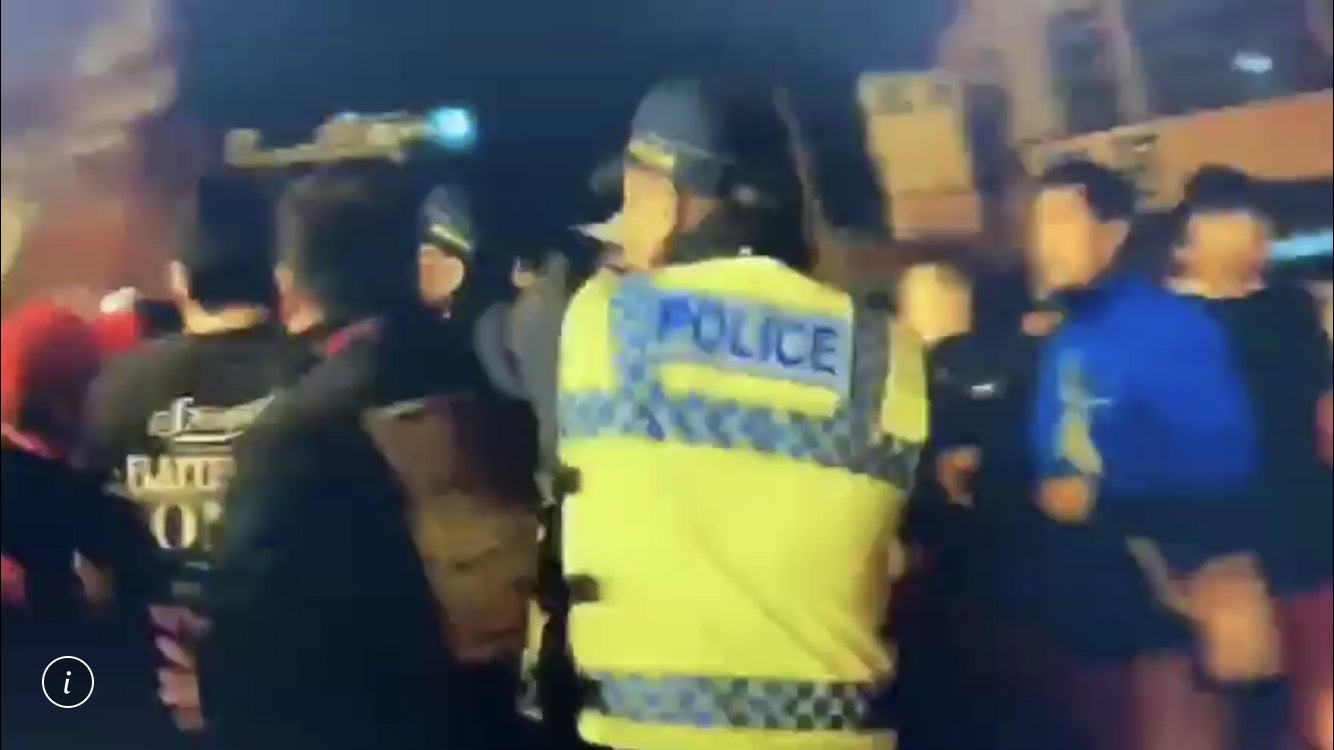 警方啟動快打部隊，迅速控制現場。（翻攝畫面）