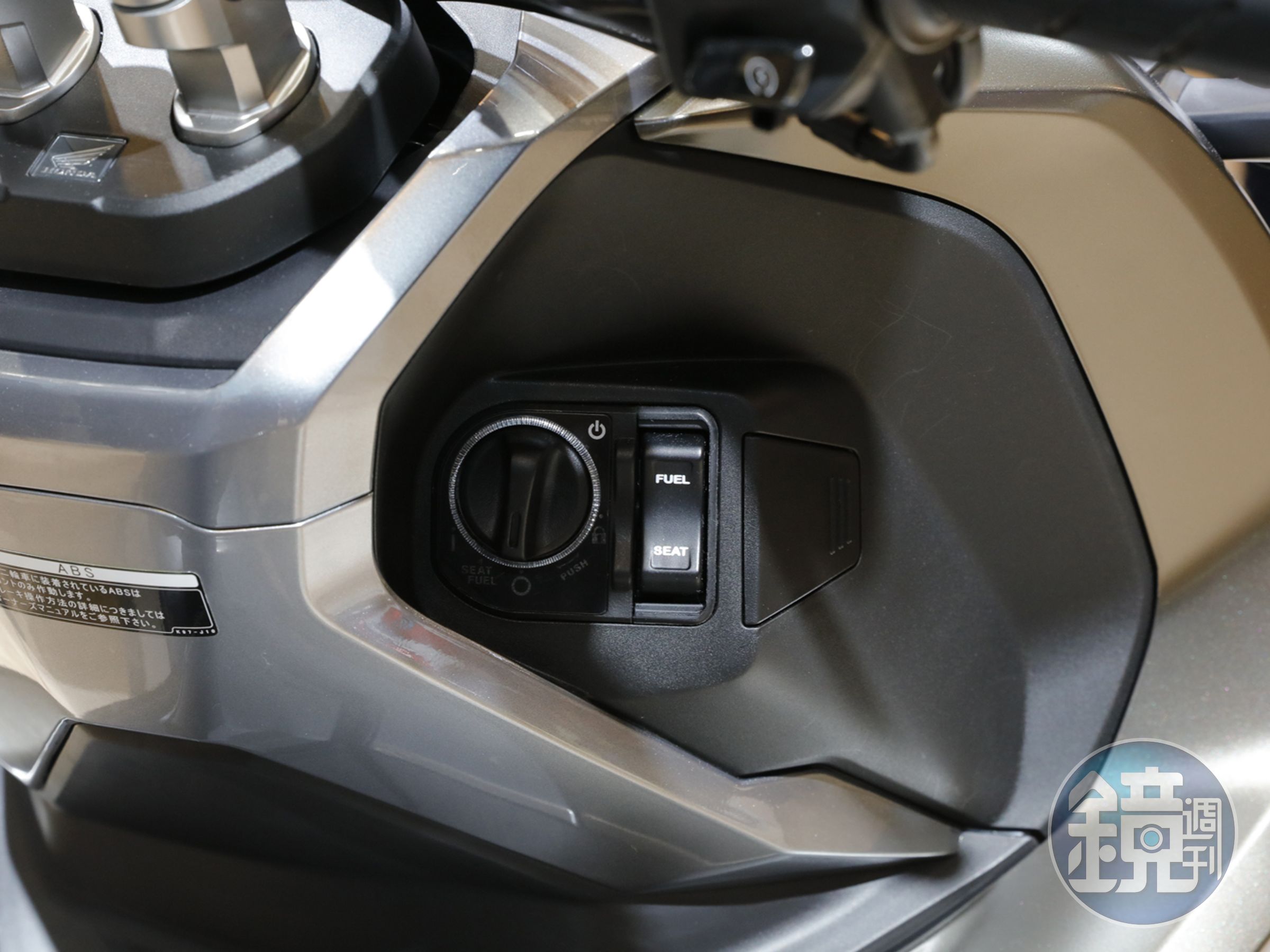 AD150標配Keyless智慧鑰匙。Copyright © 2019 Japan Automobile Manufacturers Association, Inc. All Rights Reserved.