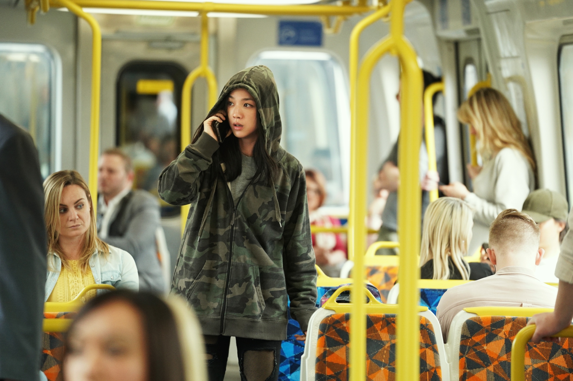 湯唯主動打電話給雷佳音找他演出《吹哨人》，兩人相識以久這次終於如願合作。（華映提供）