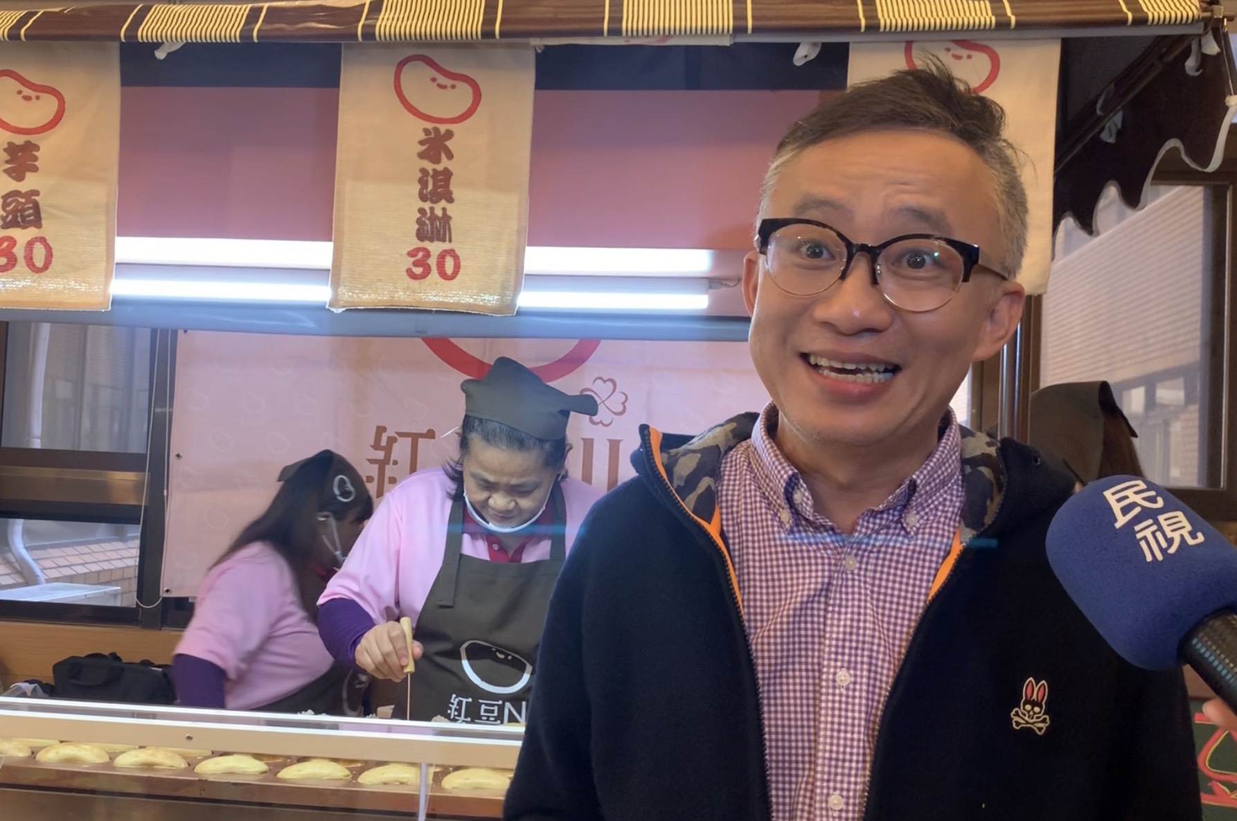 屏東看守所和音樂人許常德一起進行「紅豆NI」計畫，幫助收容人找出路。