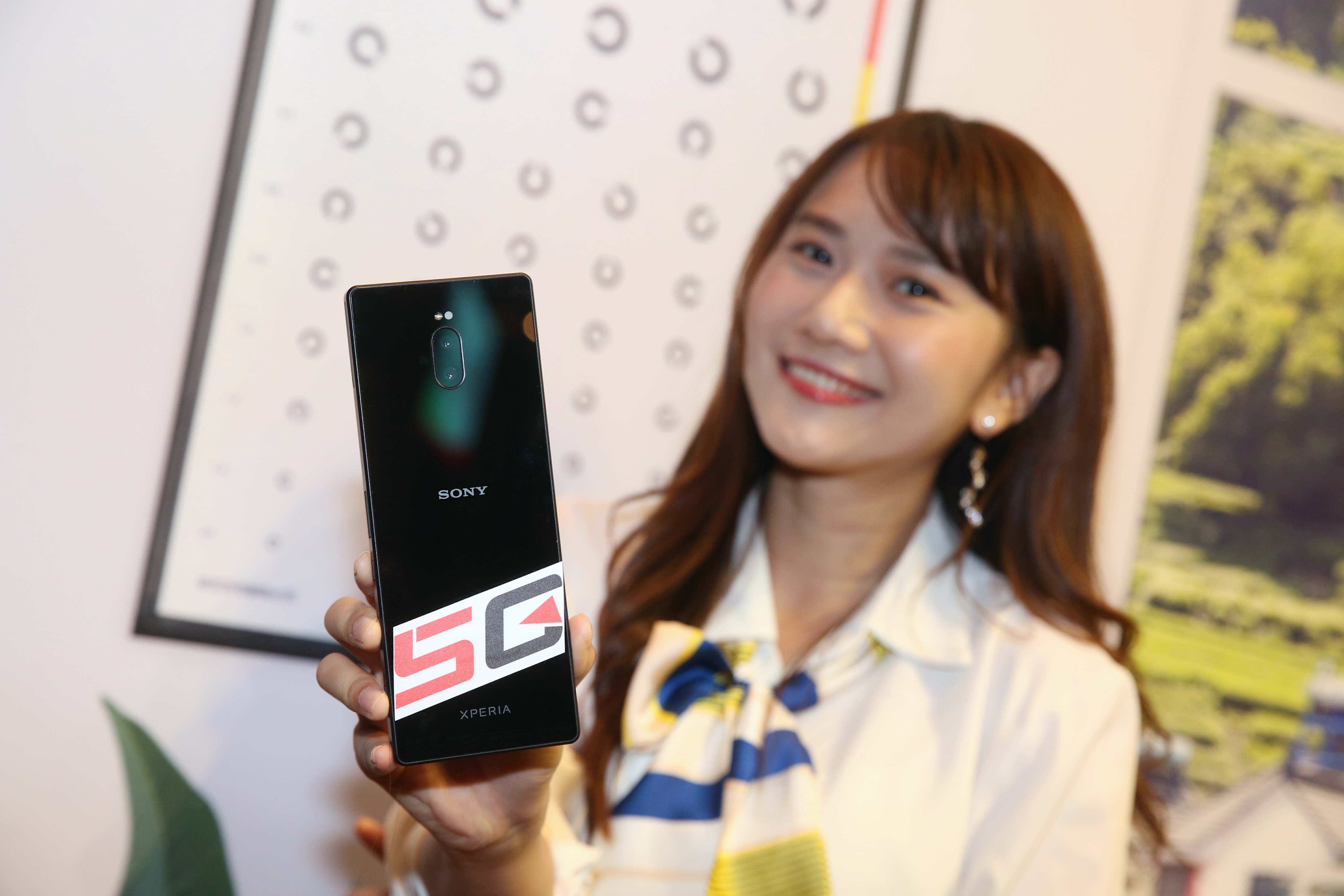 遠傳攜手亞東醫院、花蓮慈濟醫院及高雄醫學大學附設中和紀念醫院三大醫學中心，啟動國內第一個5G遠距診療前瞻計畫。