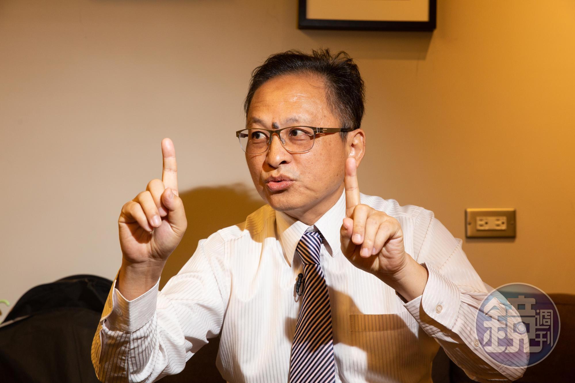面對飆股股價下跌帥老師一點也不擔心，他認為可藉此觀察拉回深度，判斷個股還夠不夠強勢。