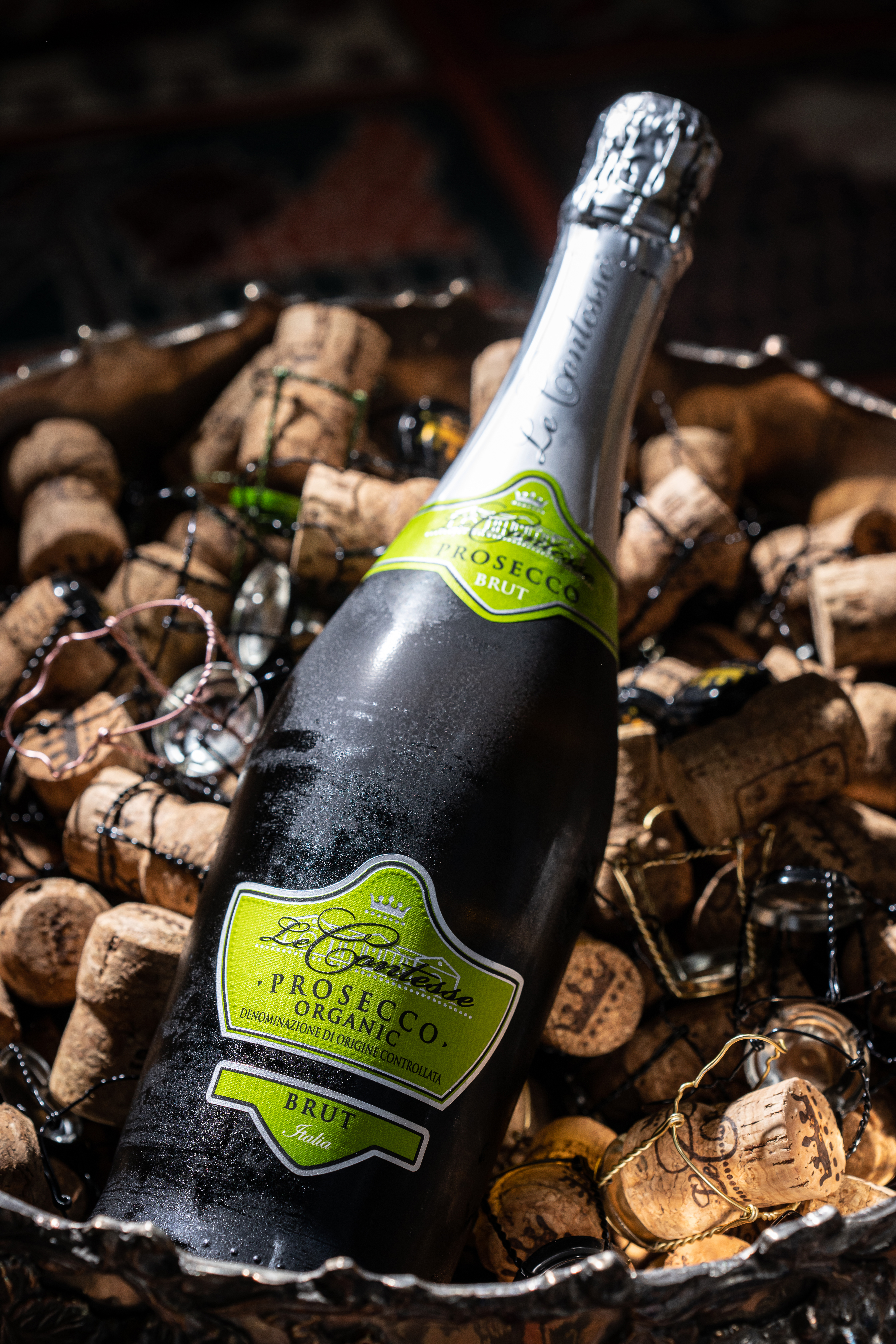 「Le Contesse Prosecco Spumante DOC Brut」在新鮮口感中，夾雜黃蘋果、洋梨、藤花的優雅香氣。